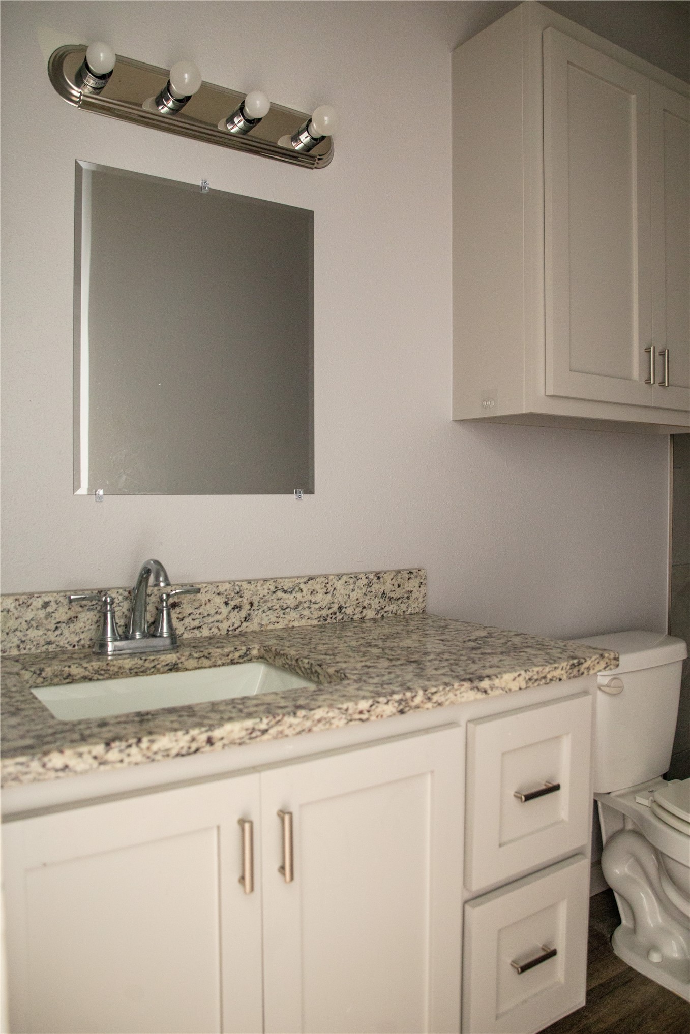 1815 N Saint Louis Avenue Property Photo 17