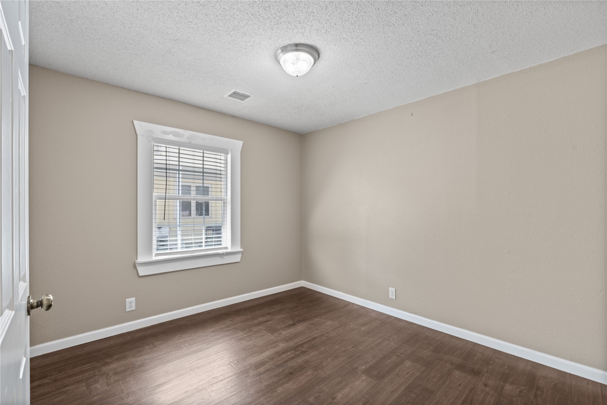 604 Se Greystone Avenue Property Photo 19