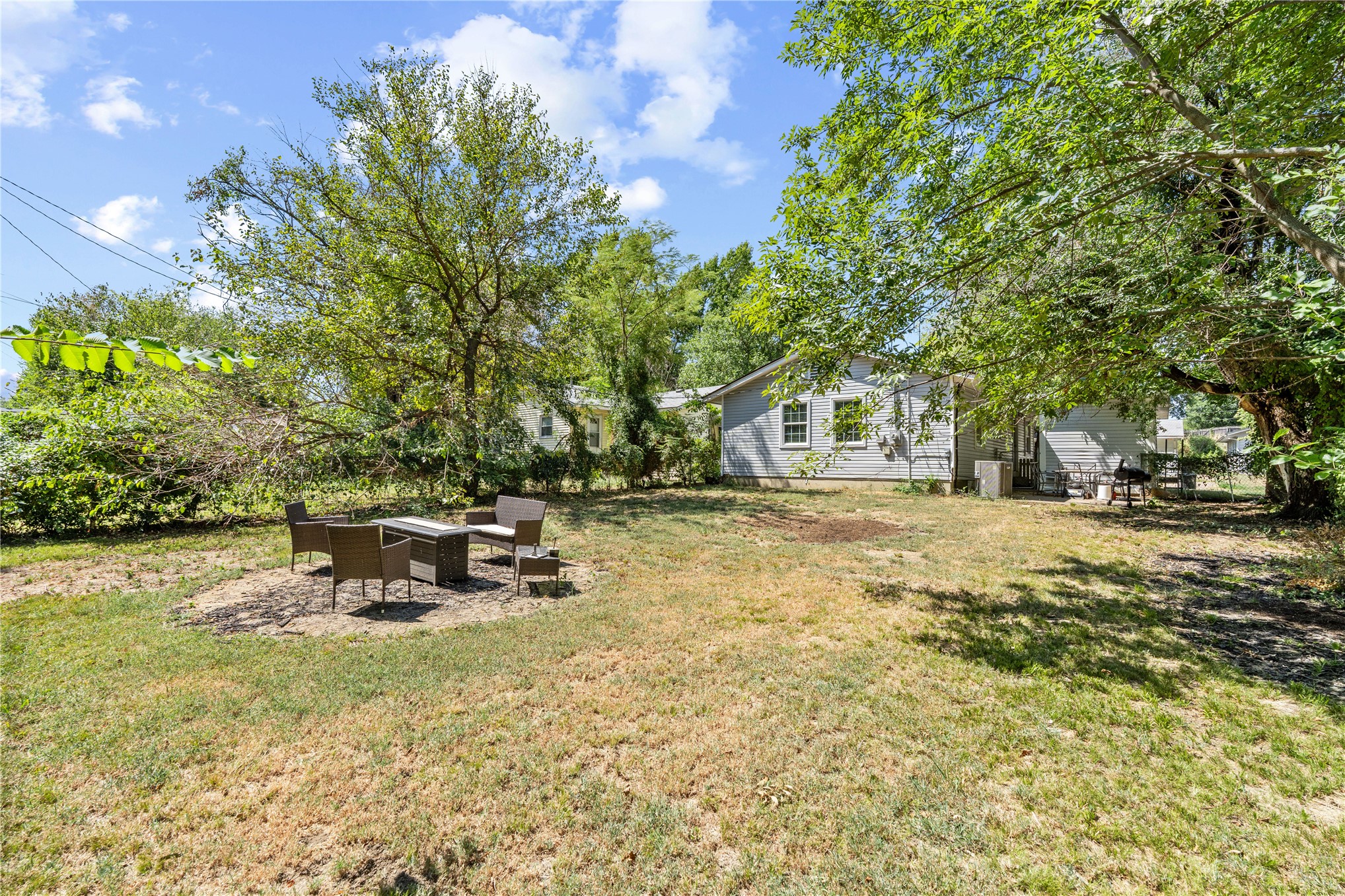 604 Se Greystone Avenue Property Photo 23