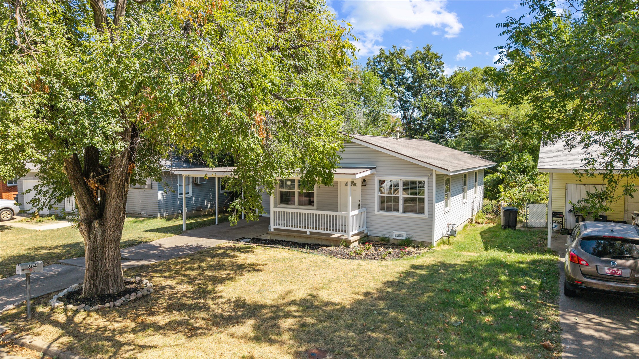 604 Se Greystone Avenue Property Photo 26