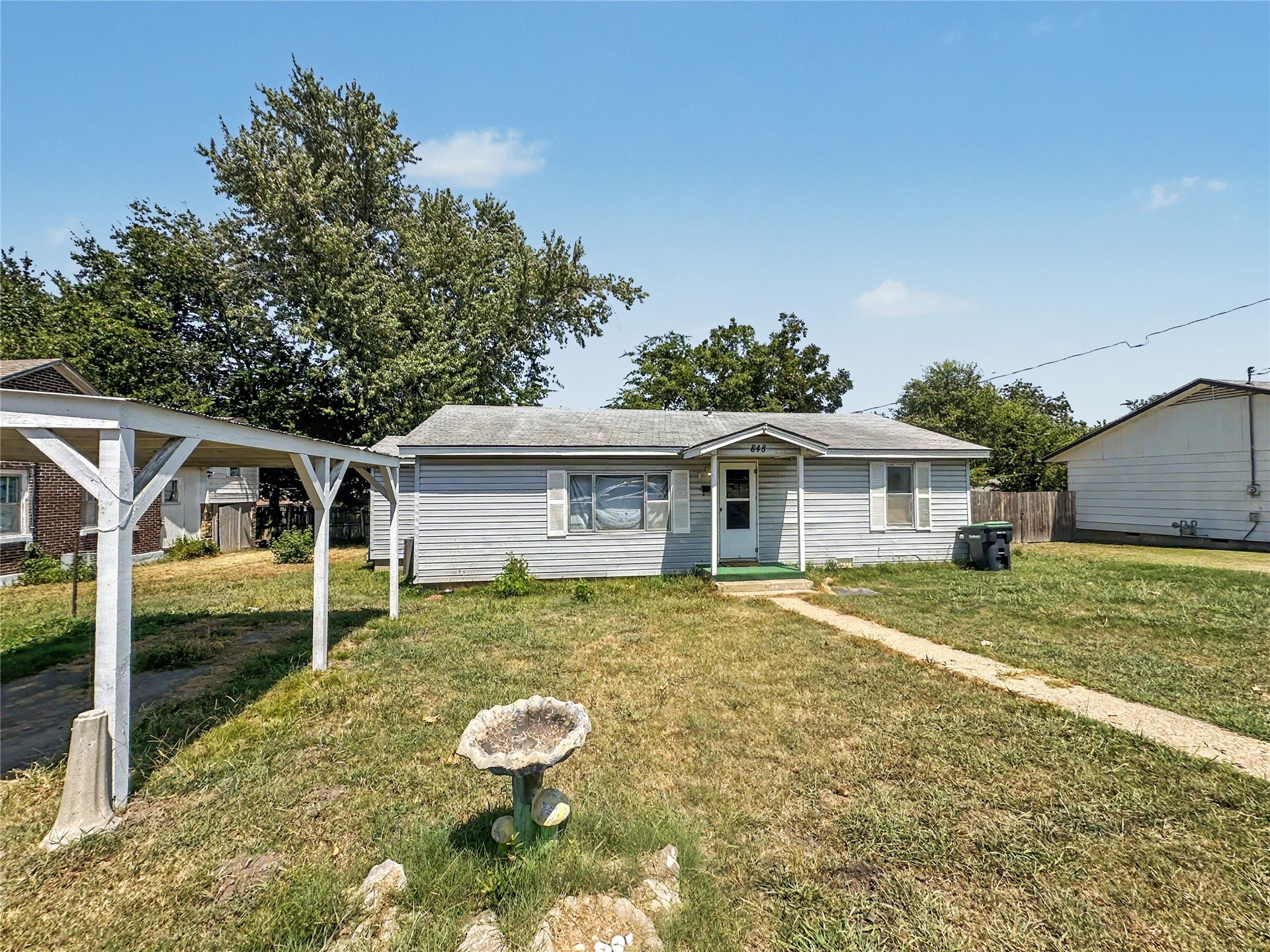 848 W Keetoowah Street Property Photo 3