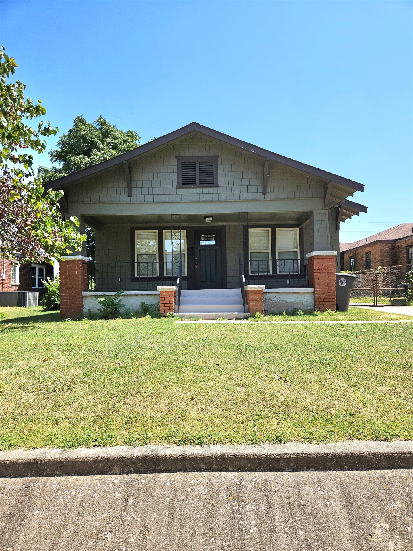 1411 S Gary Place Property Photo 1