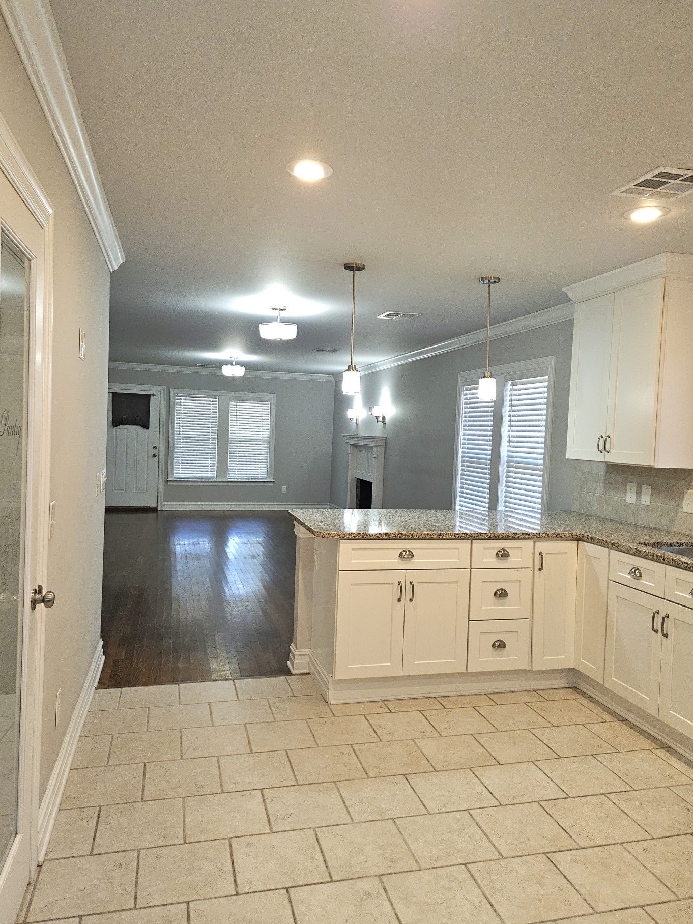 1411 S Gary Place Property Photo 3