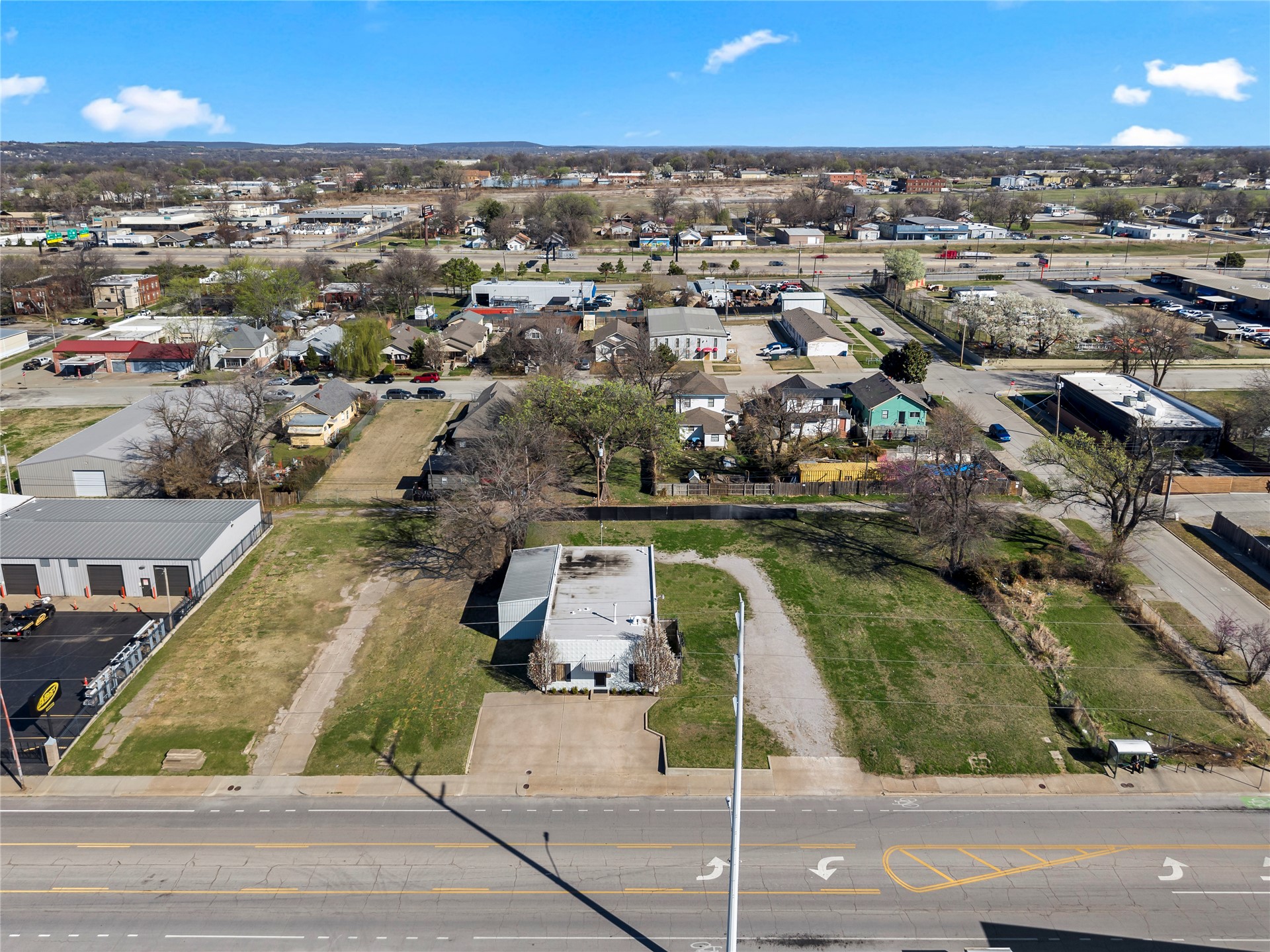 1431 E 3rd Street Property Photo 2