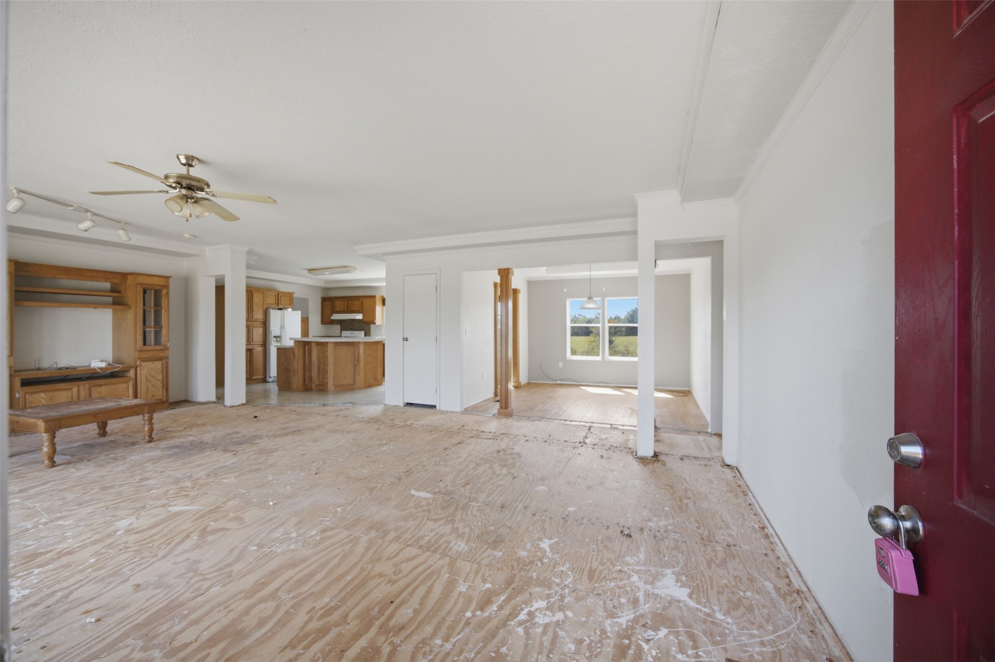 388 E Camp Loop Property Photo 2