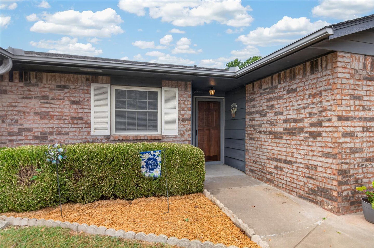1013 King Drive Property Photo 3