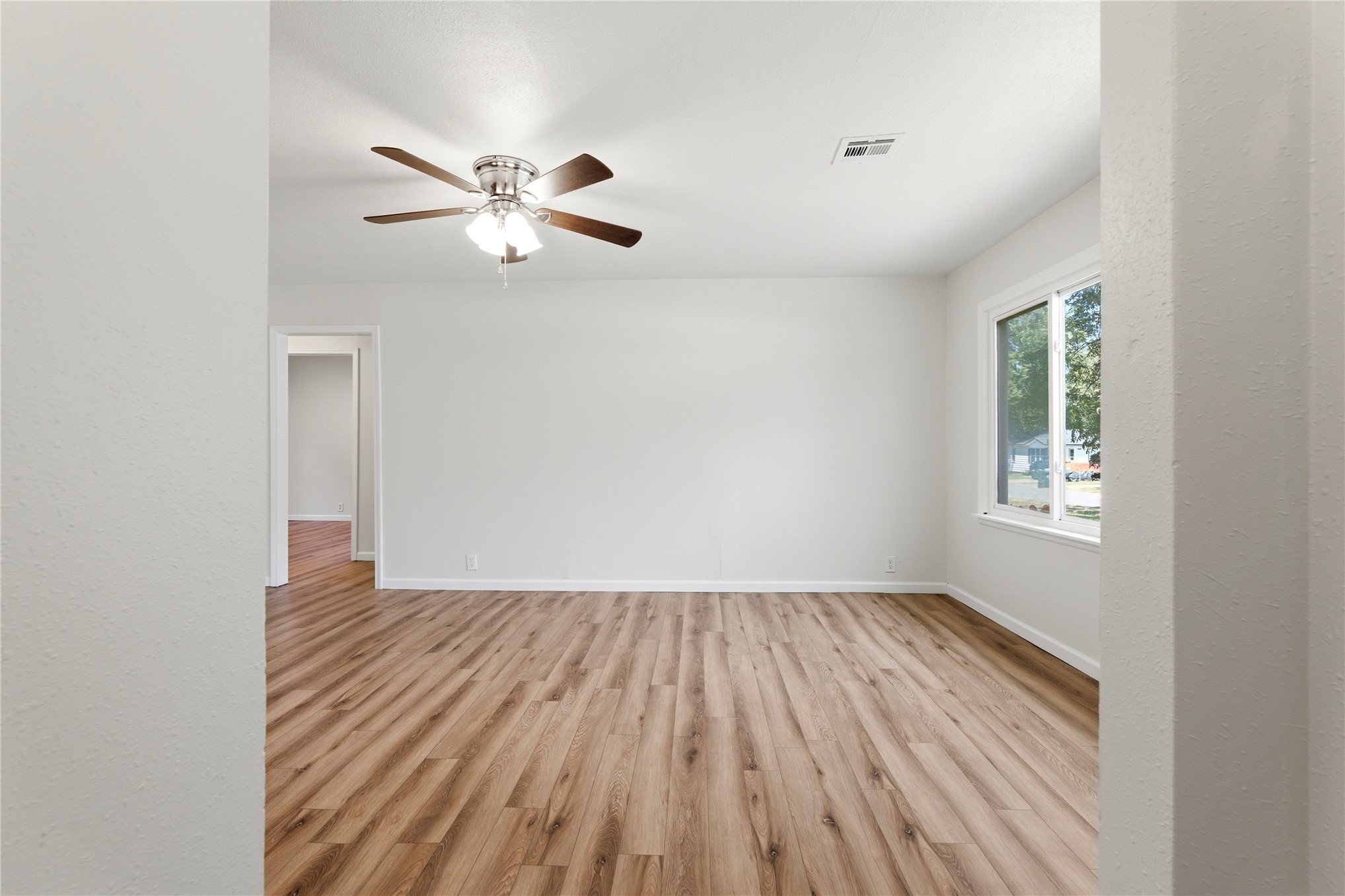 4911 Oklahoma Property Photo 3