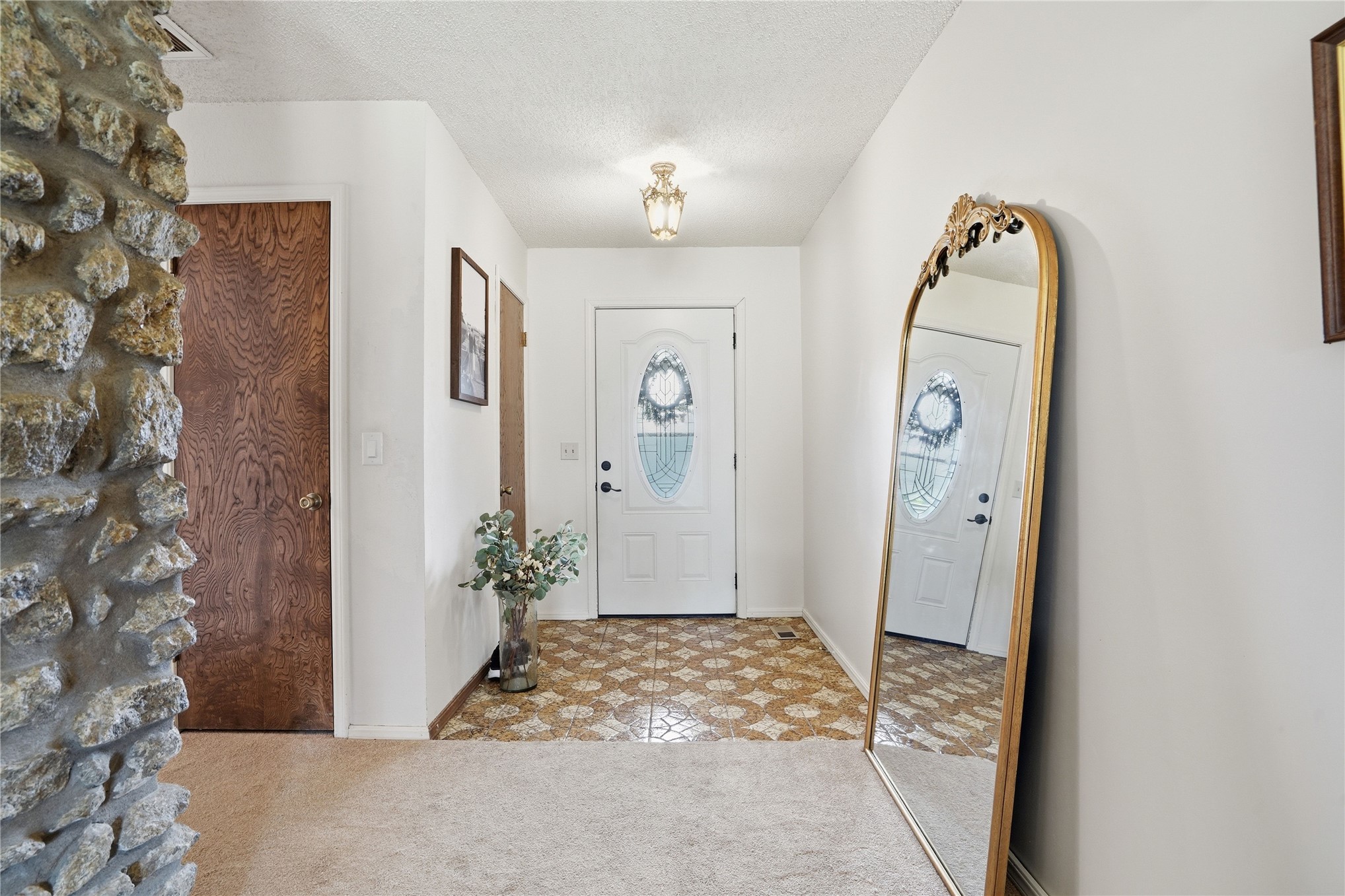 4330 S Lakewood Avenue Property Photo 13