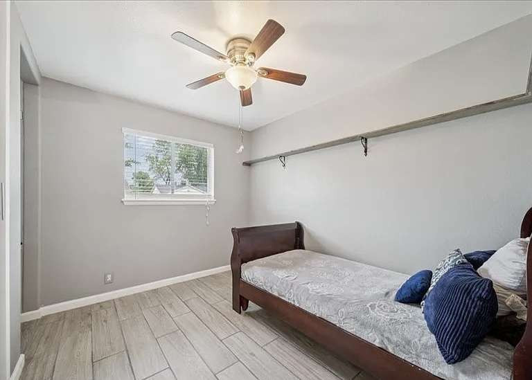 2346 S 118th East Avenue Property Photo 9