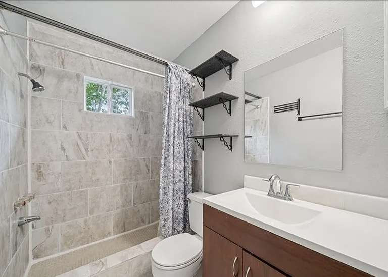 2346 S 118th East Avenue Property Photo 21