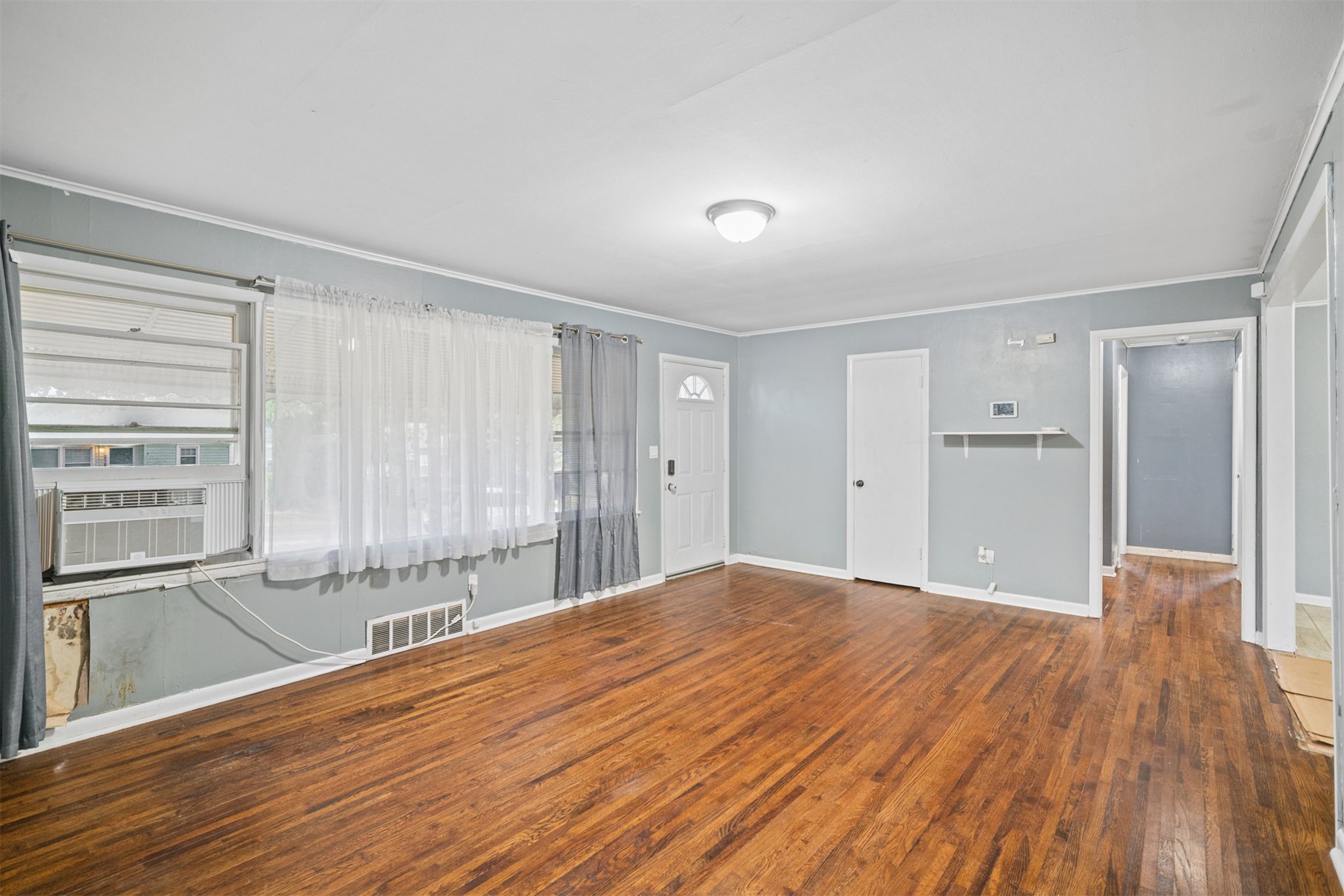 456 S 79th East Avenue Property Photo 4