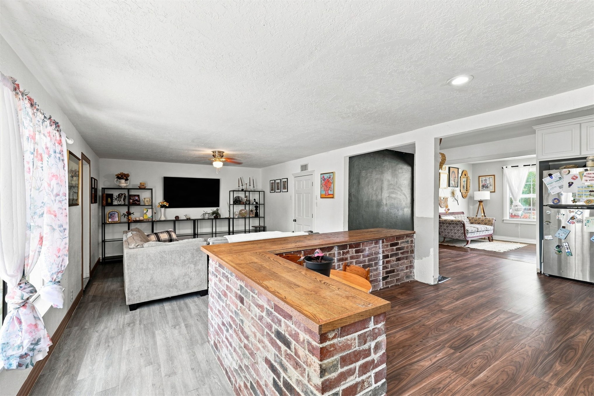1001 Donna Sue Property Photo 5