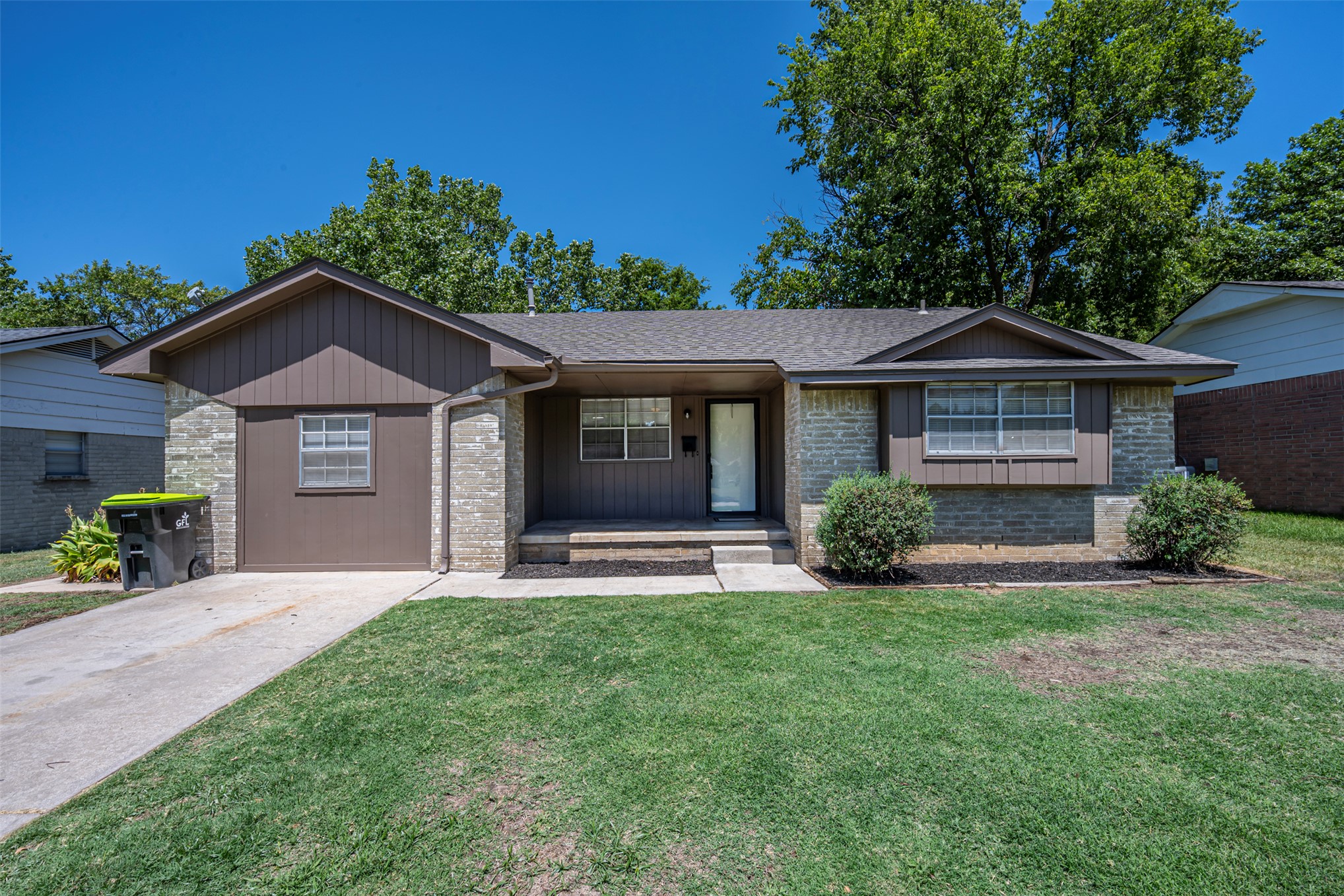 926 Charles Property Photo 1