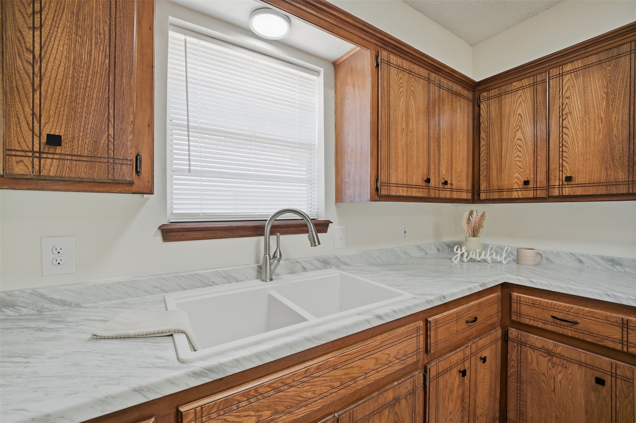 926 Charles Property Photo 9