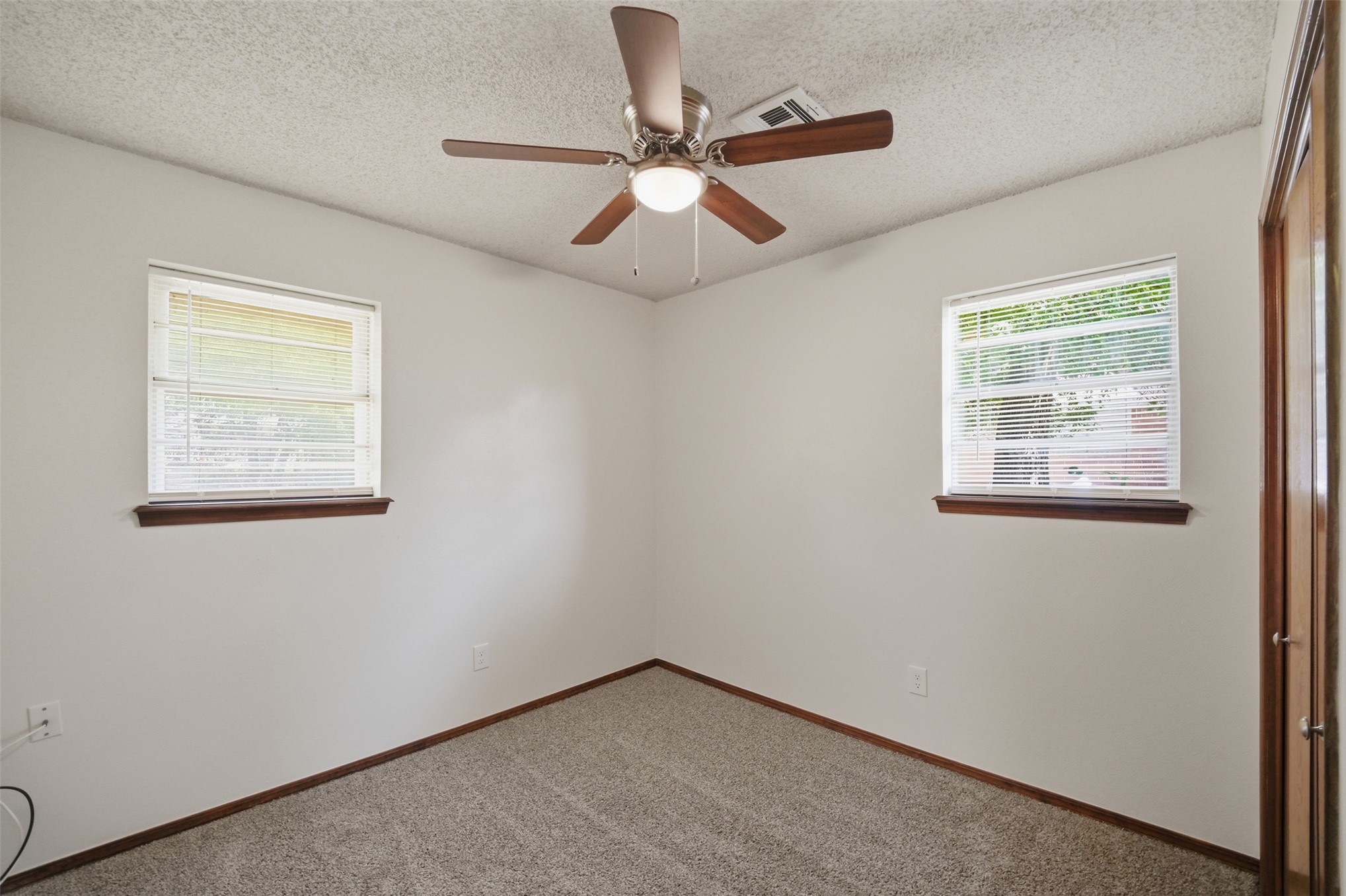926 Charles Property Photo 16