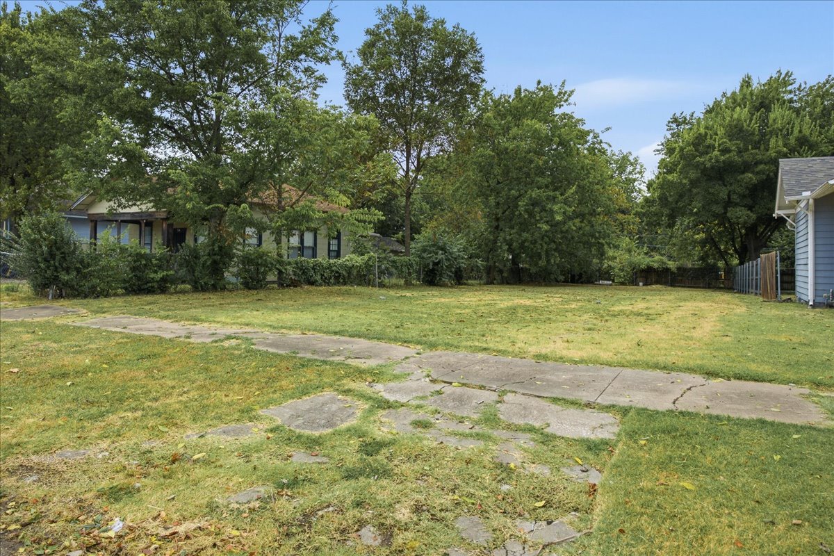 20 S Gillette Avenue