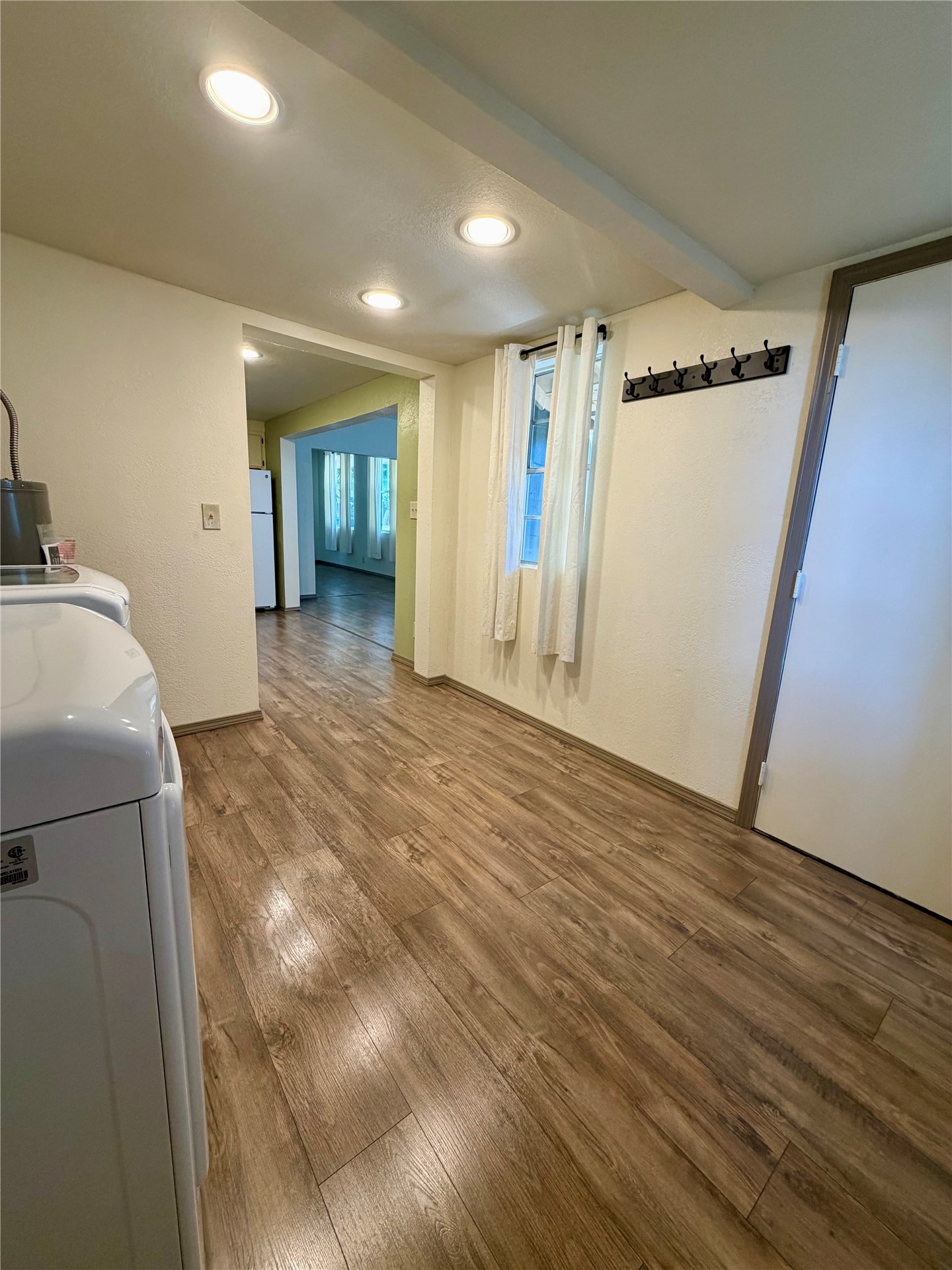 406 E Osage Street Property Photo 12