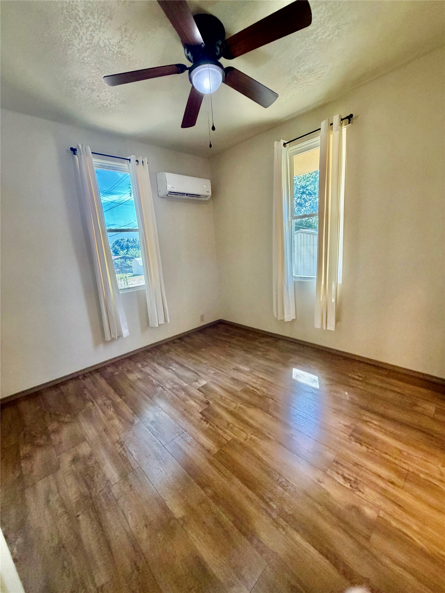 406 E Osage Street Property Photo 13