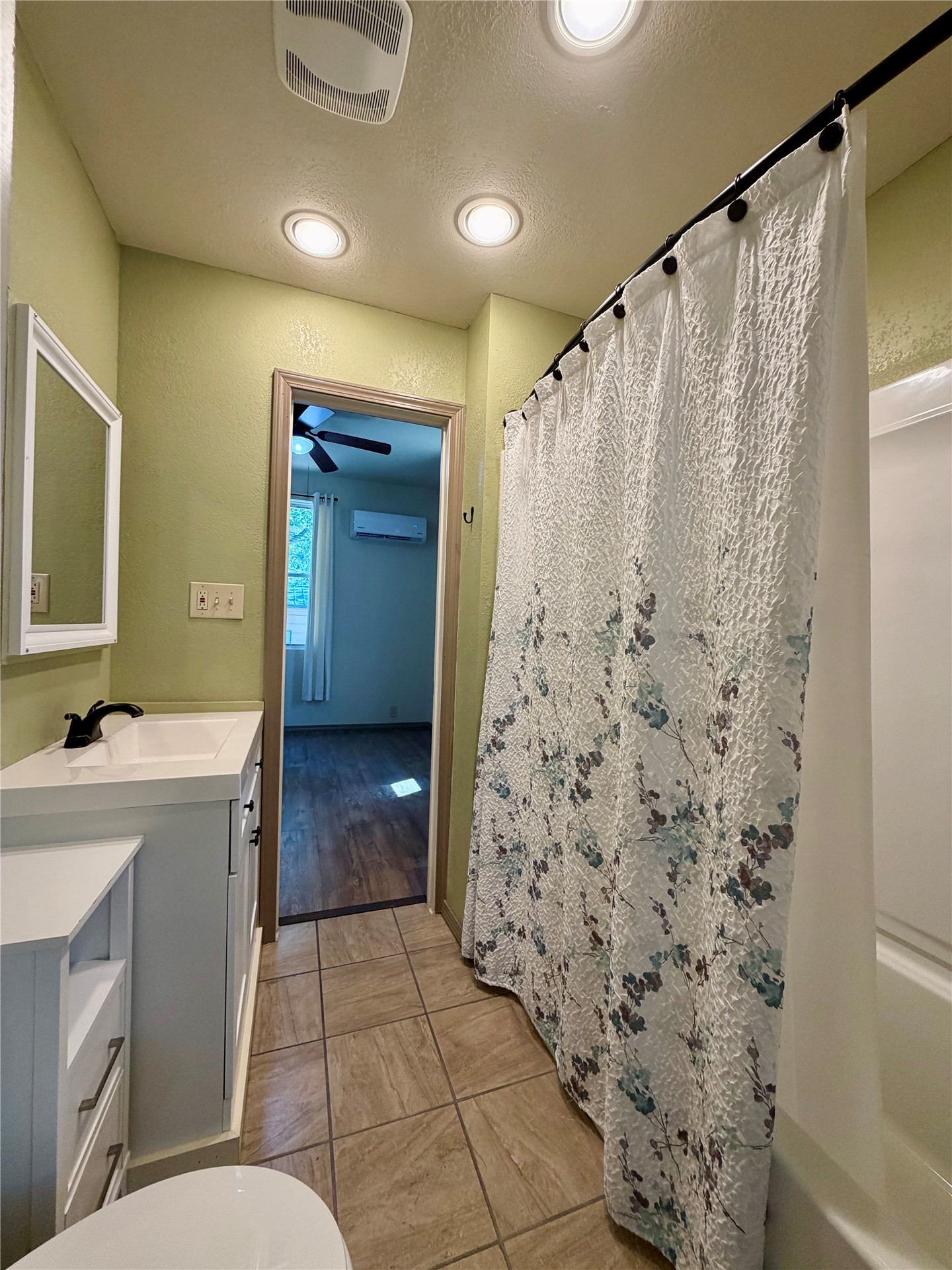 406 E Osage Street Property Photo 18