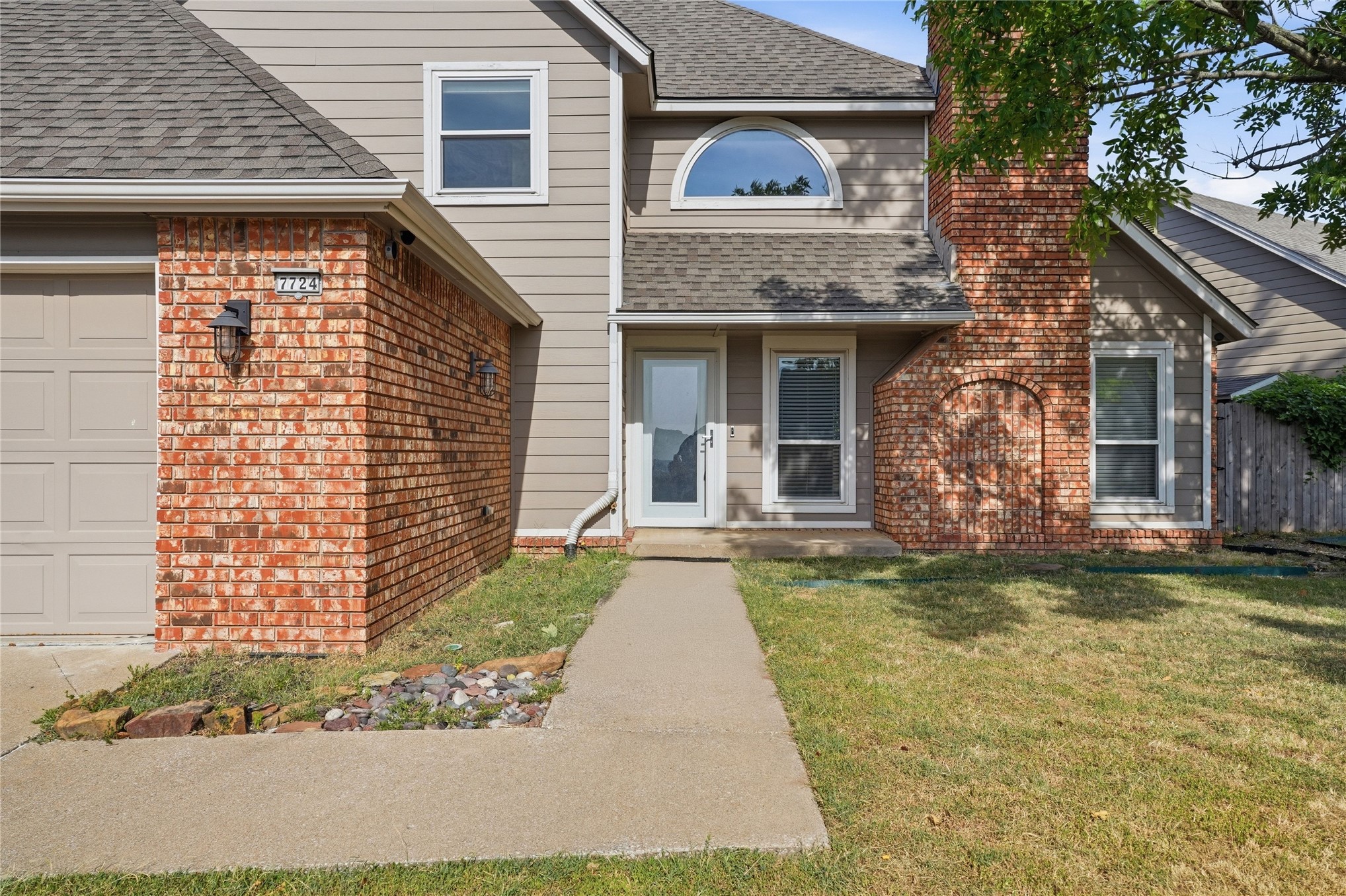 7724 S Hudson Avenue Property Photo 4