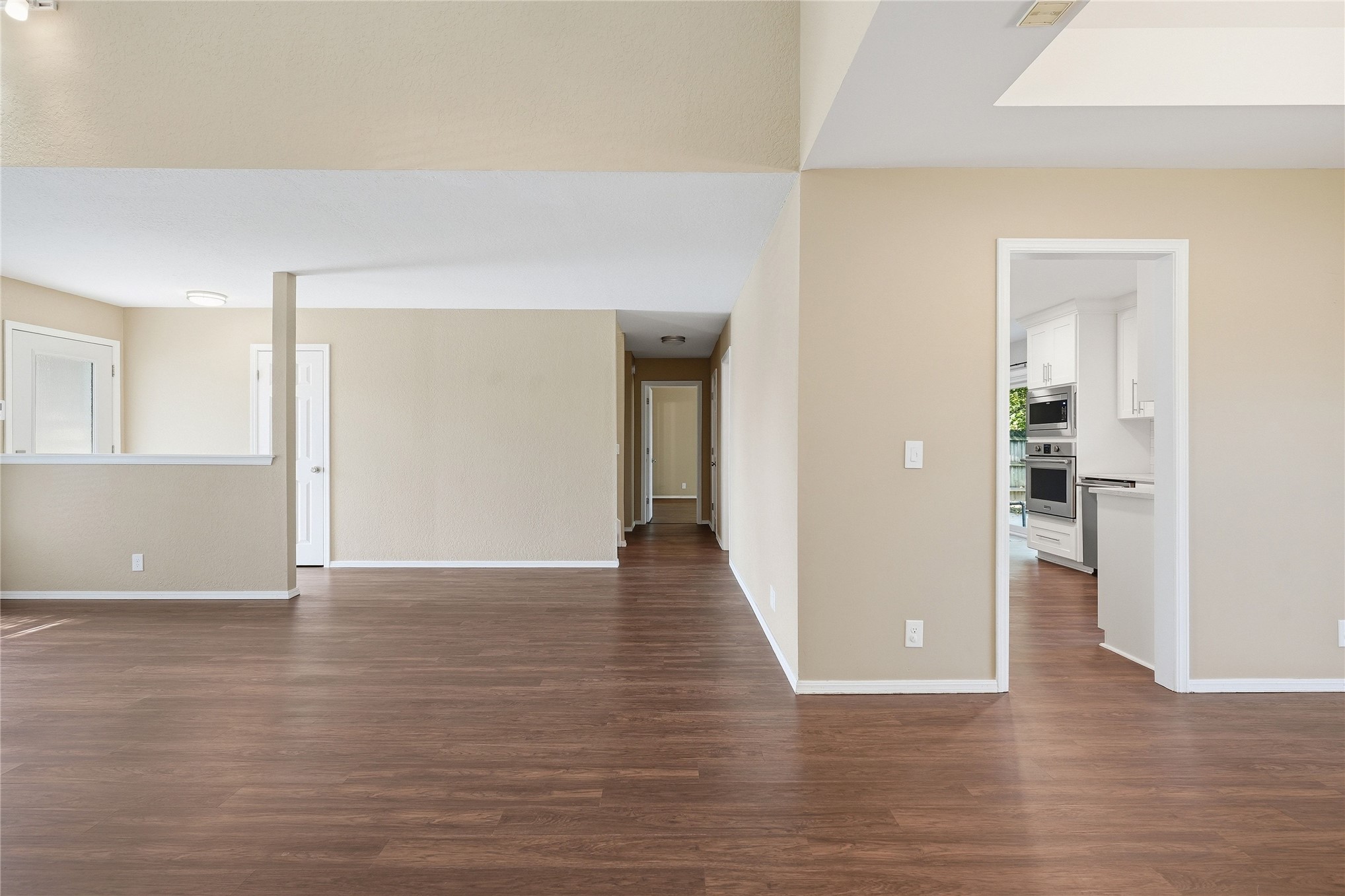 7724 S Hudson Avenue Property Photo 9