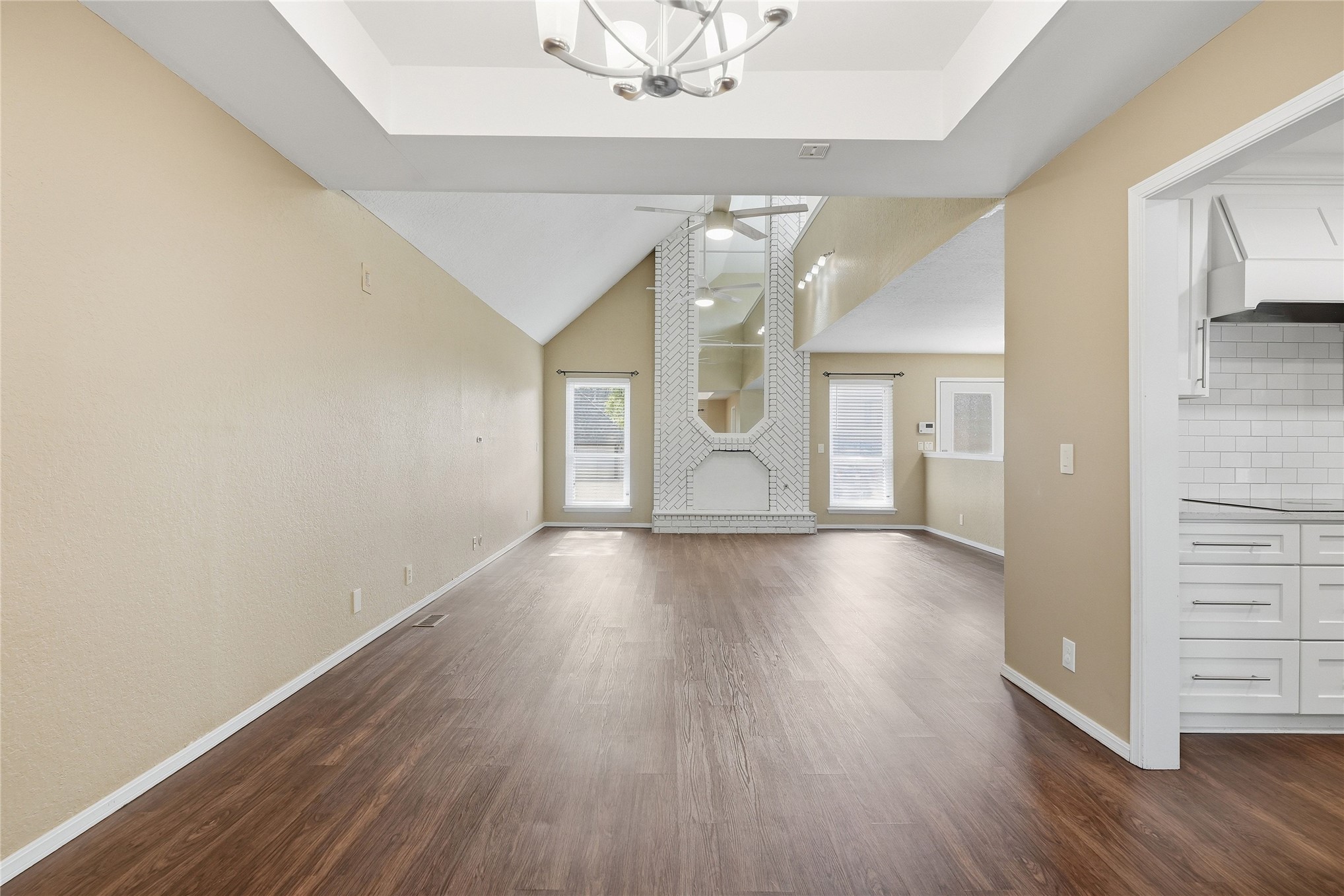 7724 S Hudson Avenue Property Photo 11