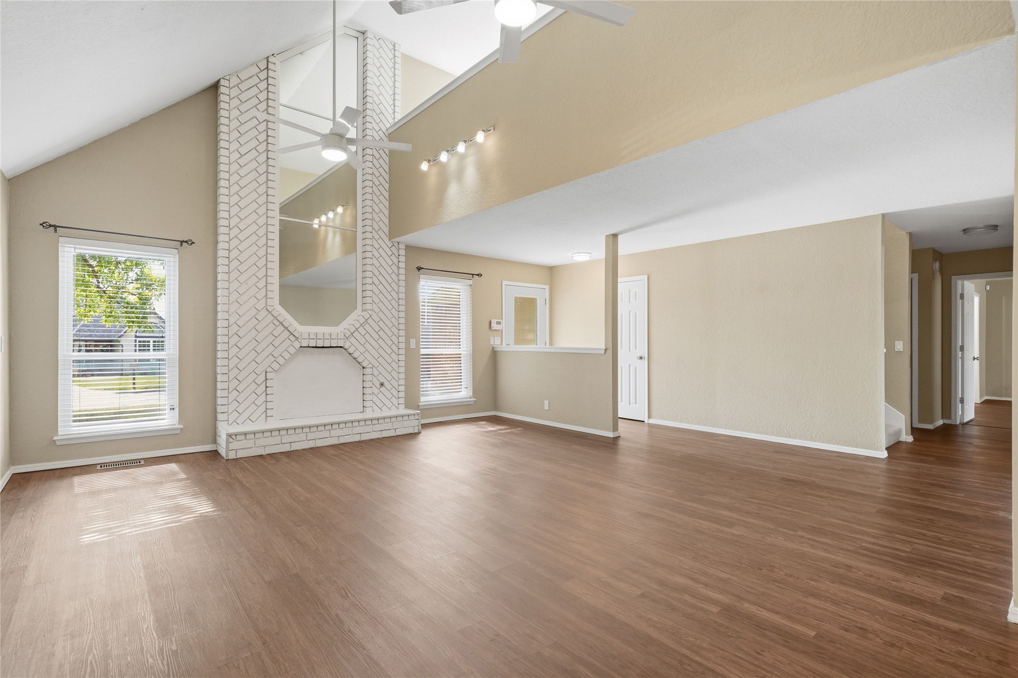 7724 S Hudson Avenue Property Photo 12