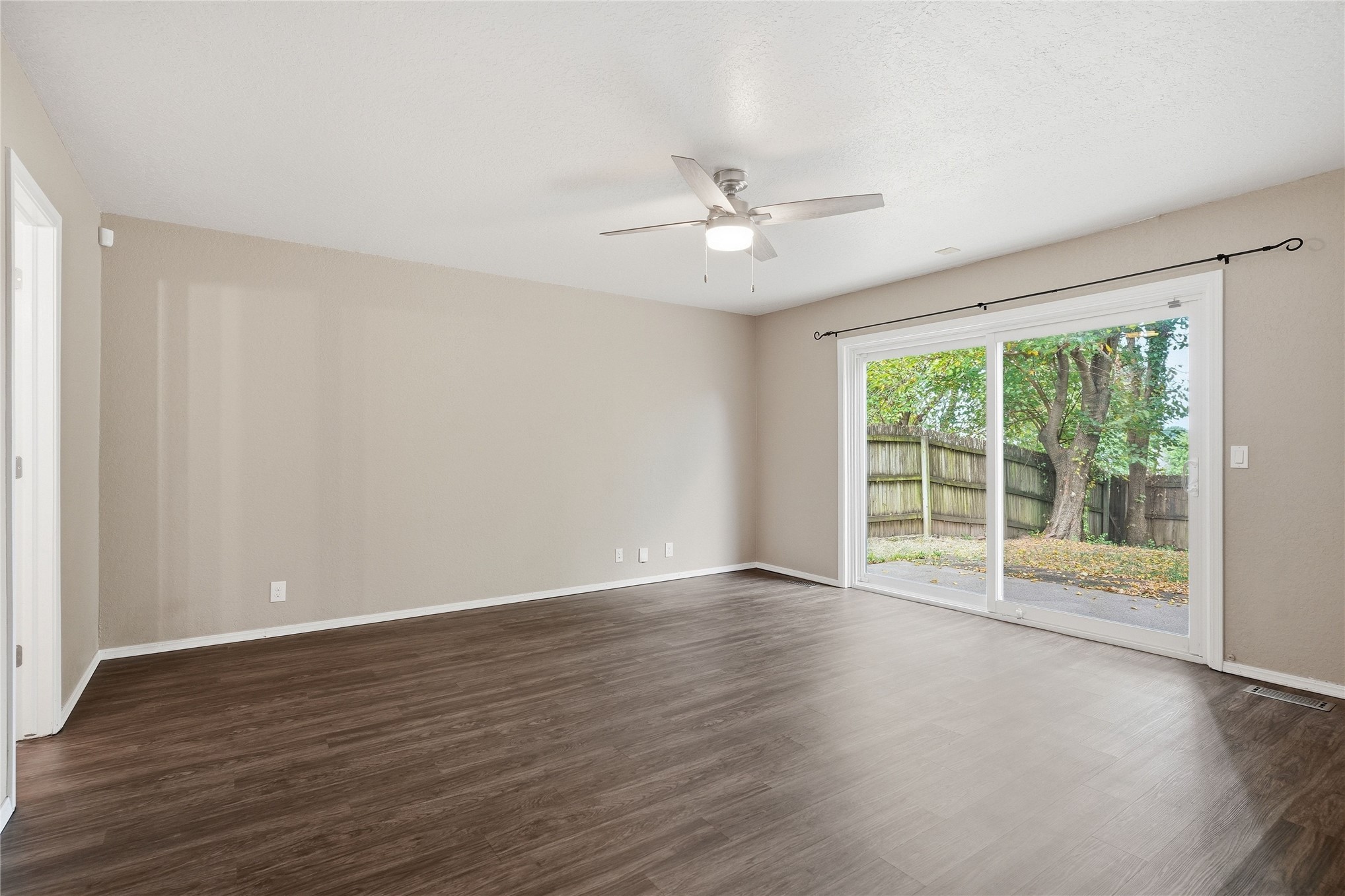 7724 S Hudson Avenue Property Photo 25