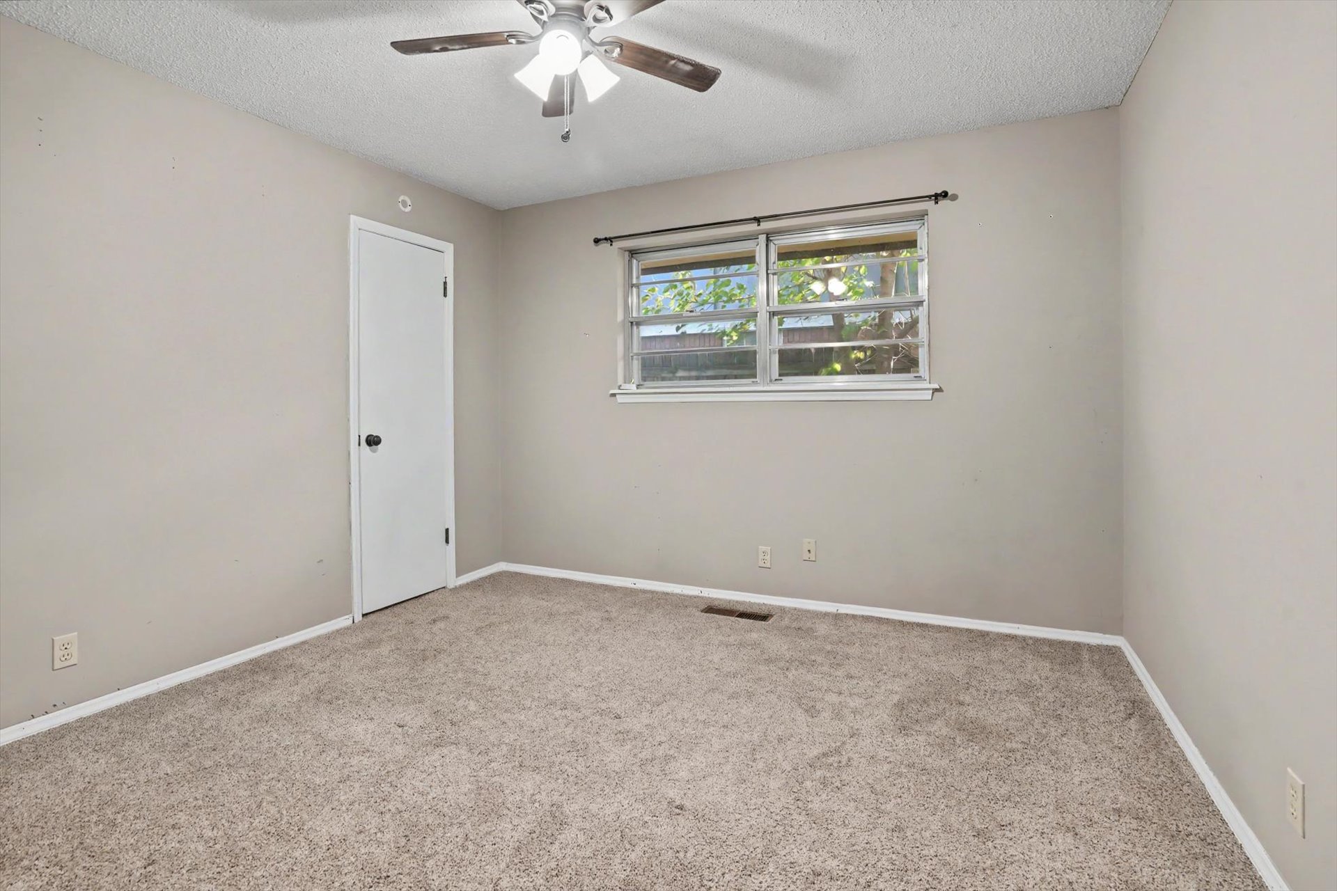 10107 E 29th Street Property Photo 20