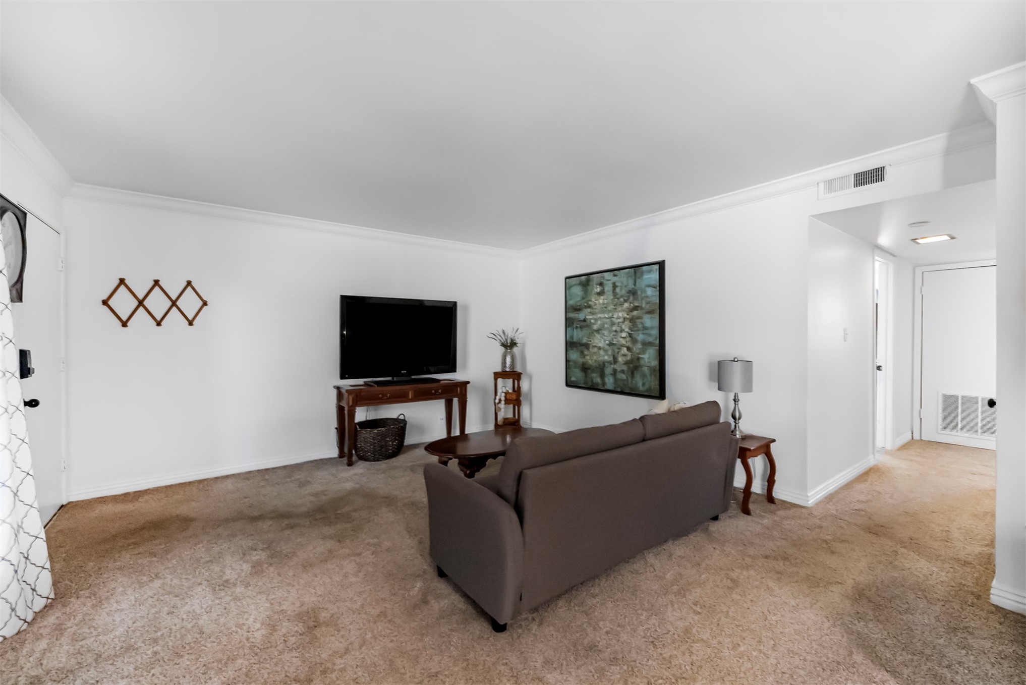 6717 S Richmond Avenue 537 Property Photo 7