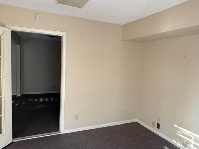 1408 W Broadway Street Property Photo 8