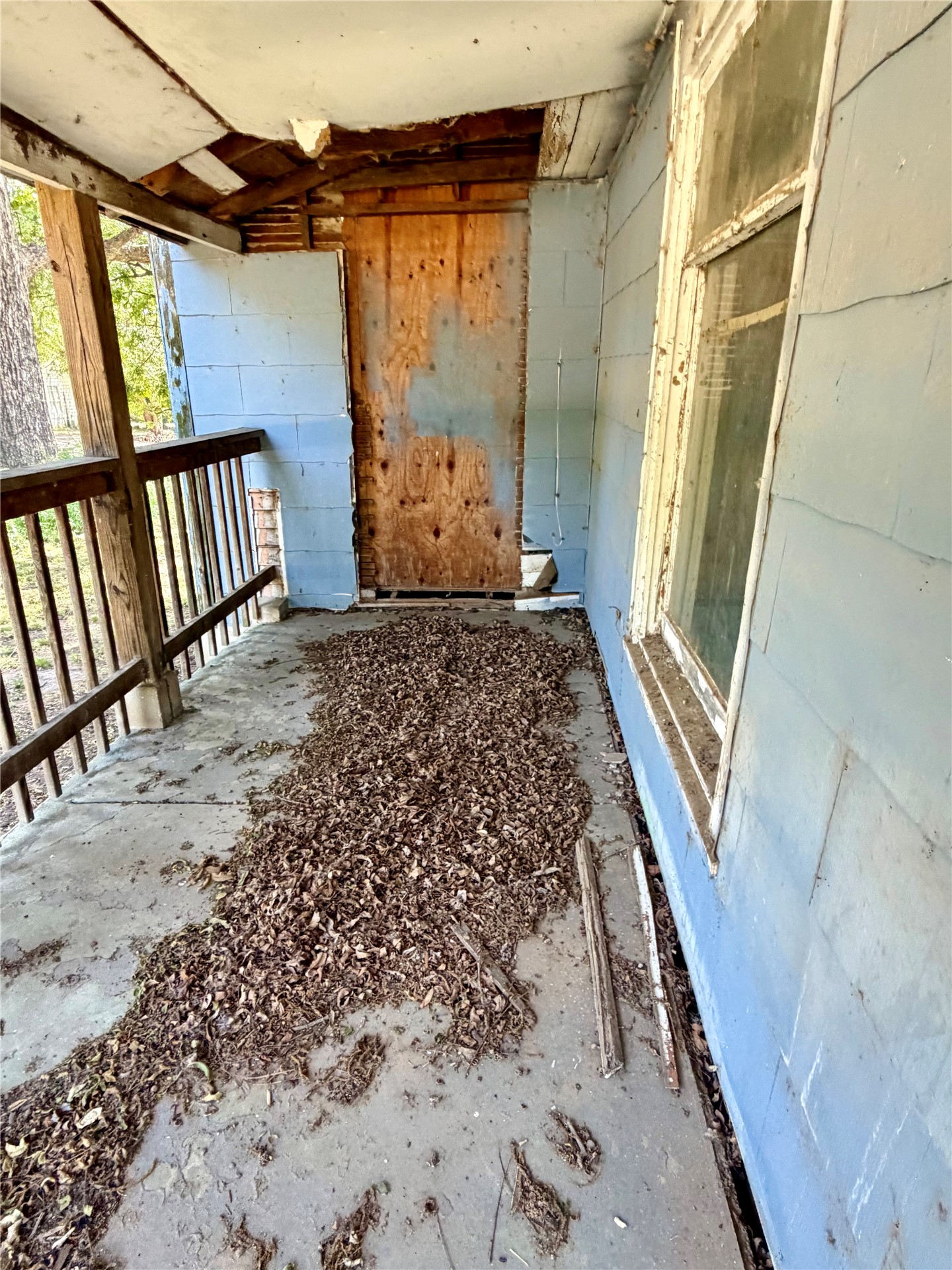 300 S Rosehill Avenue Property Photo 3