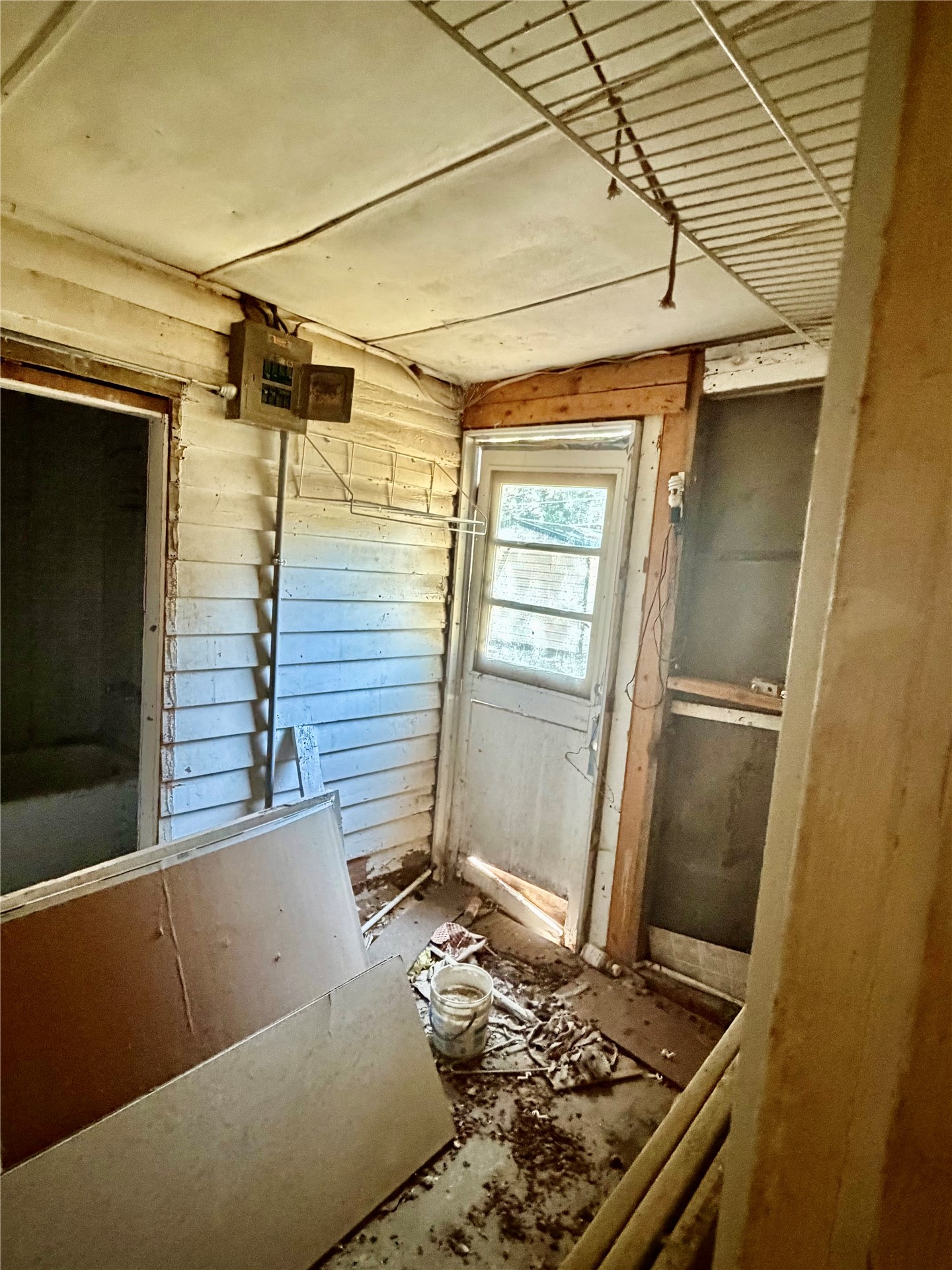 300 S Rosehill Avenue Property Photo 8