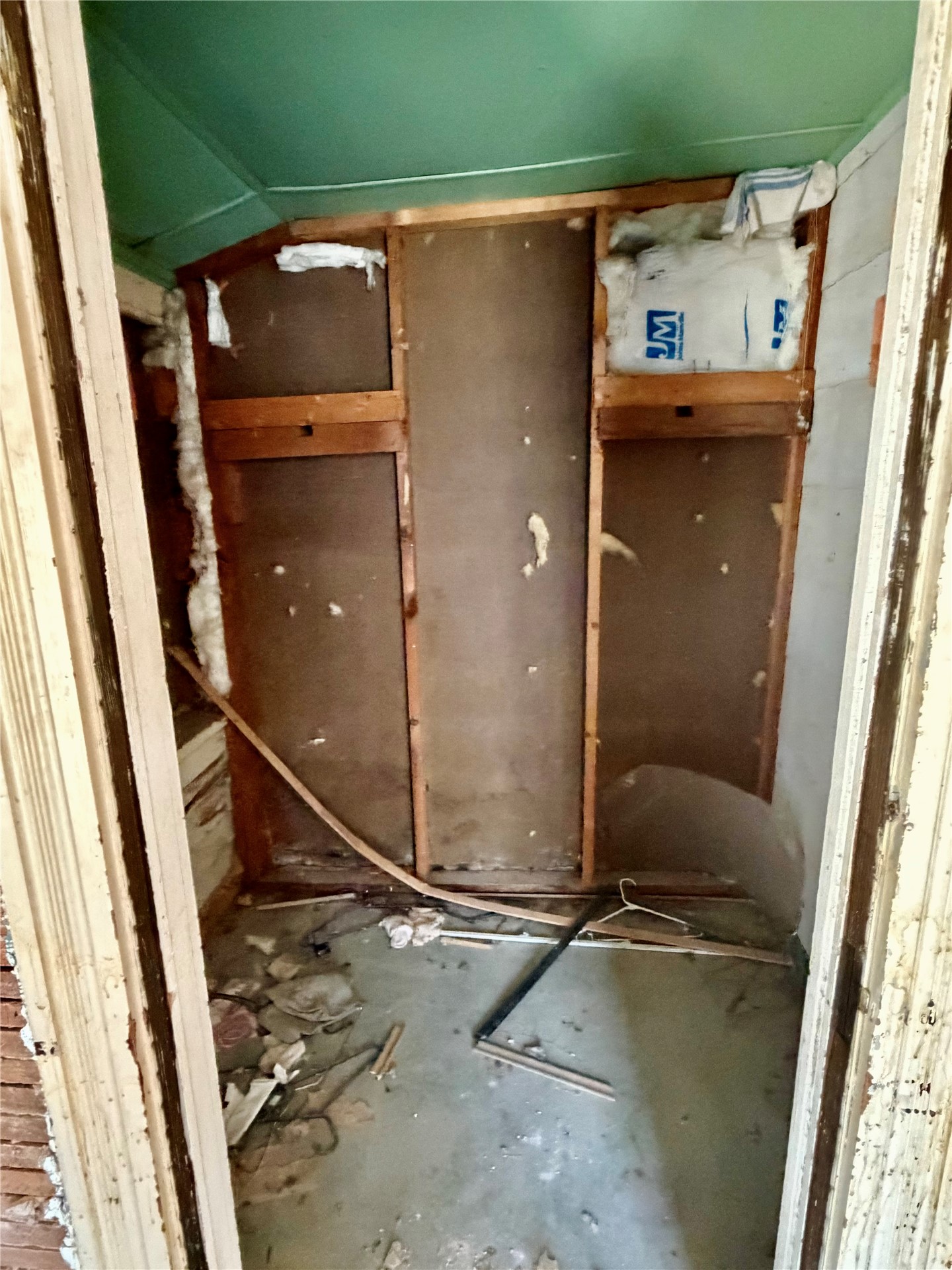 300 S Rosehill Avenue Property Photo 11