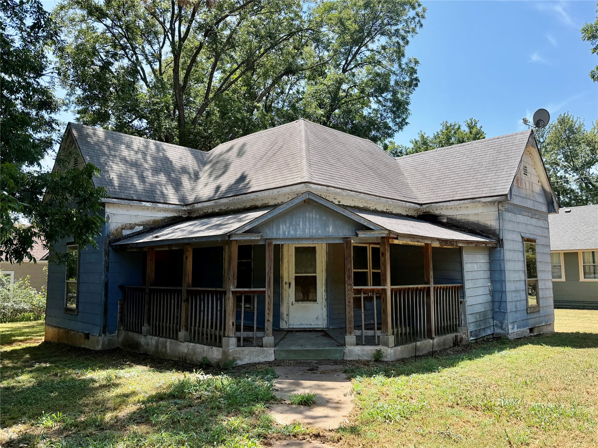 300 S Rosehill Avenue Property Photo 15
