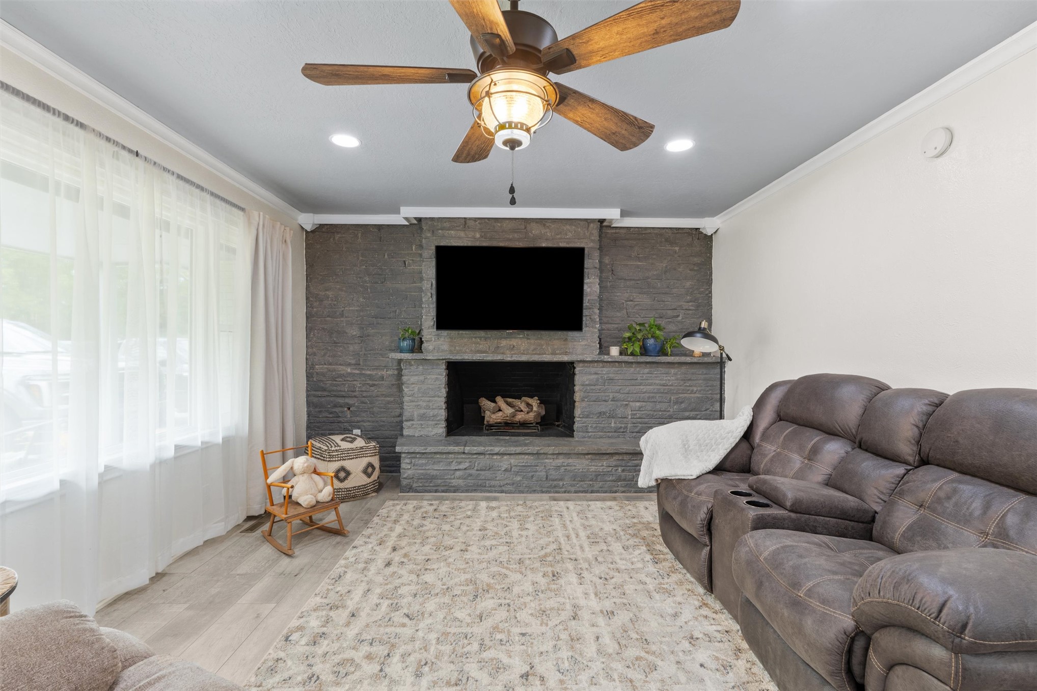 1630 East Drive Property Photo 6