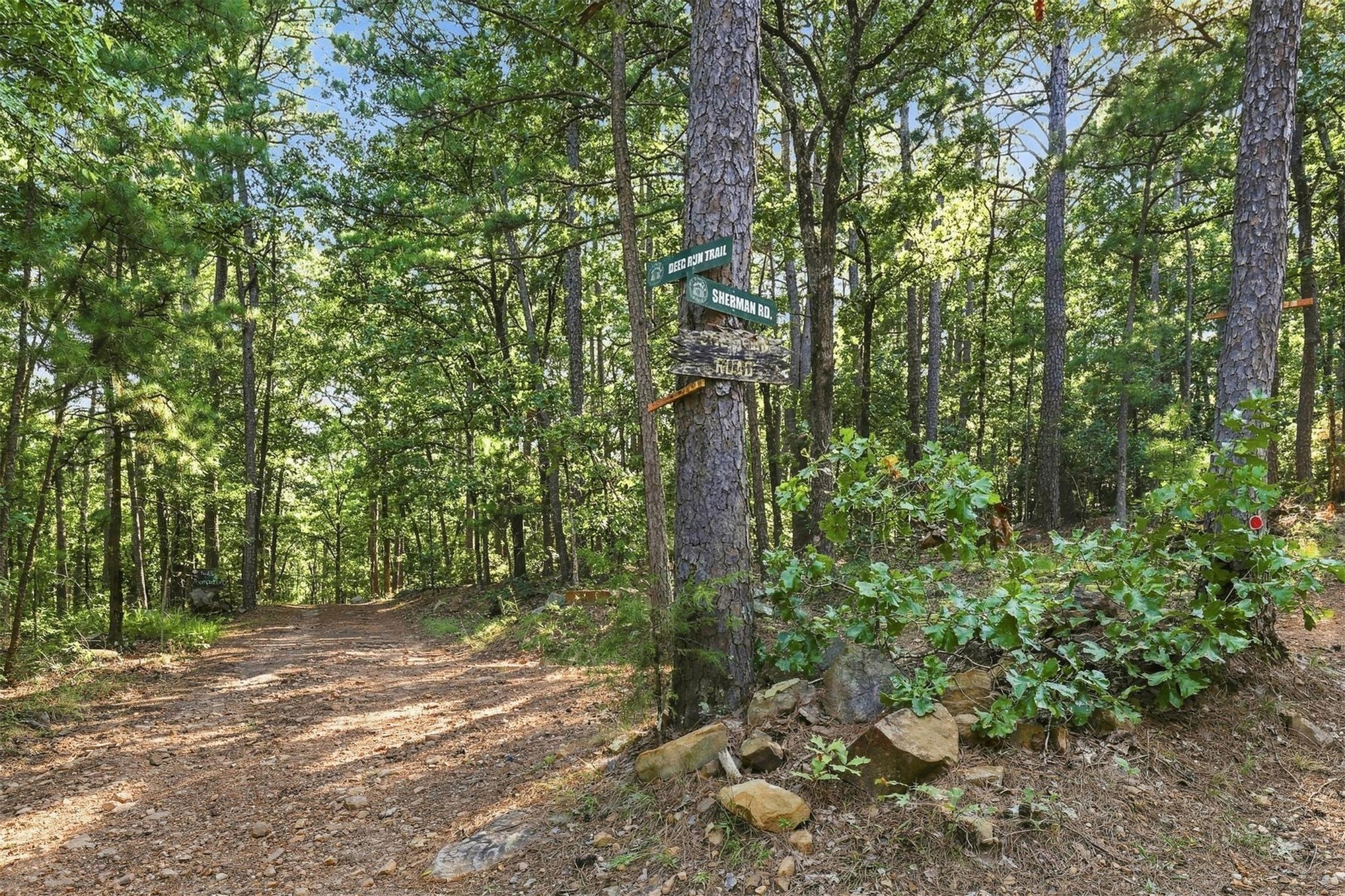175 Sw Sherman Property Photo 3