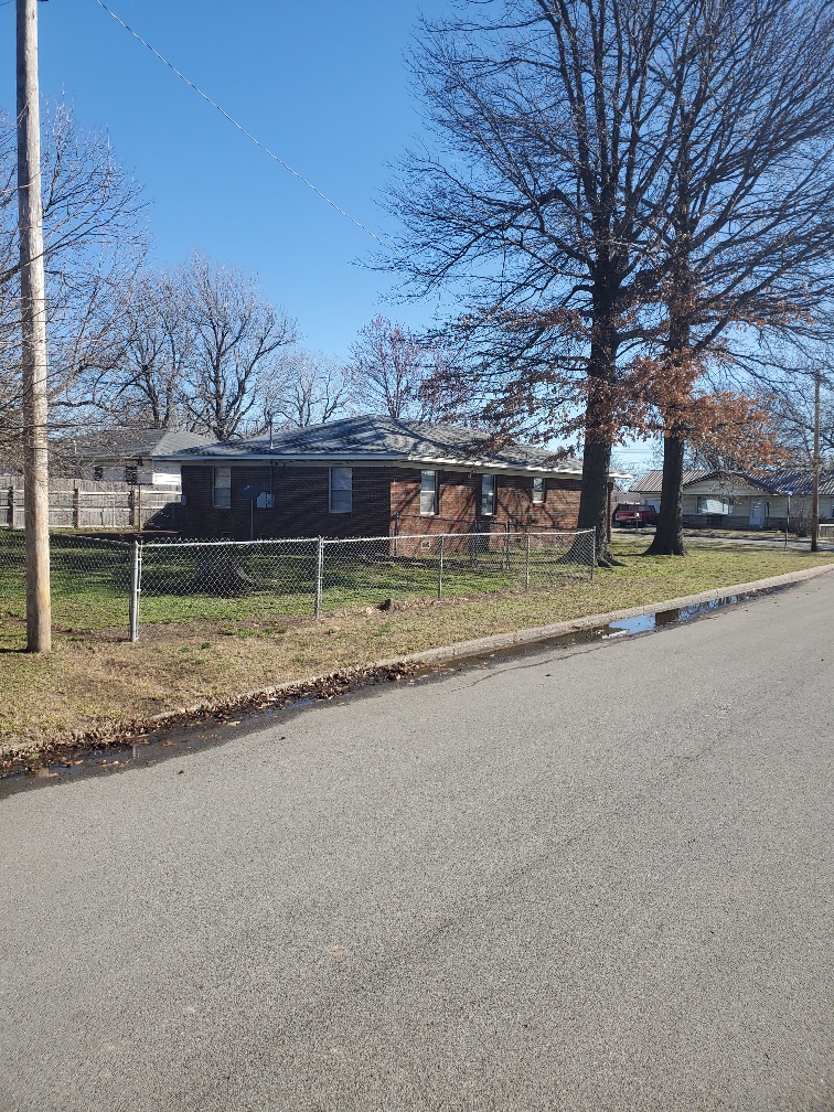 330 S 8th Street Property Photo 3