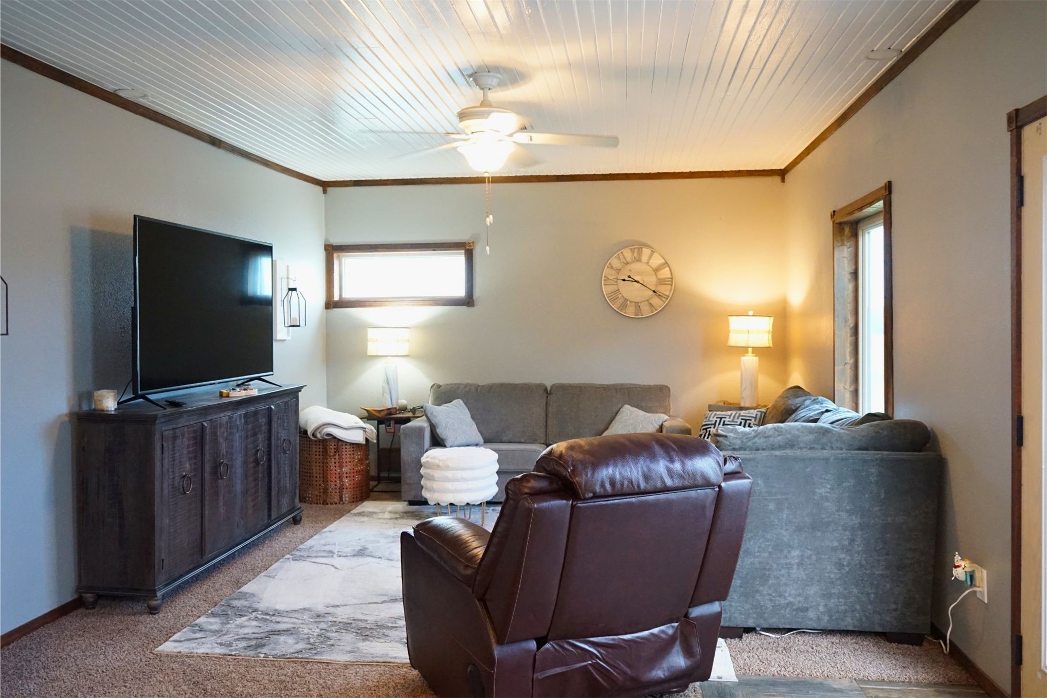 4082 N 374 Road Property Photo 2