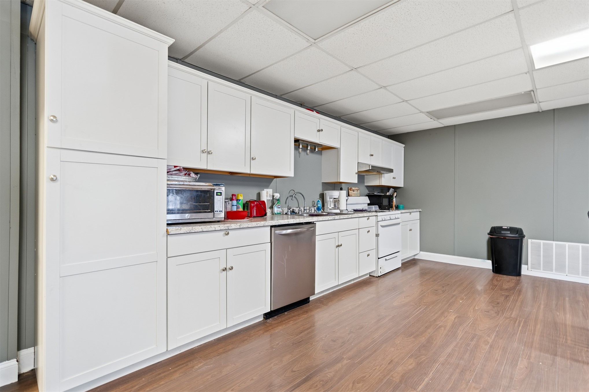 9817 Polecat Property Photo 8
