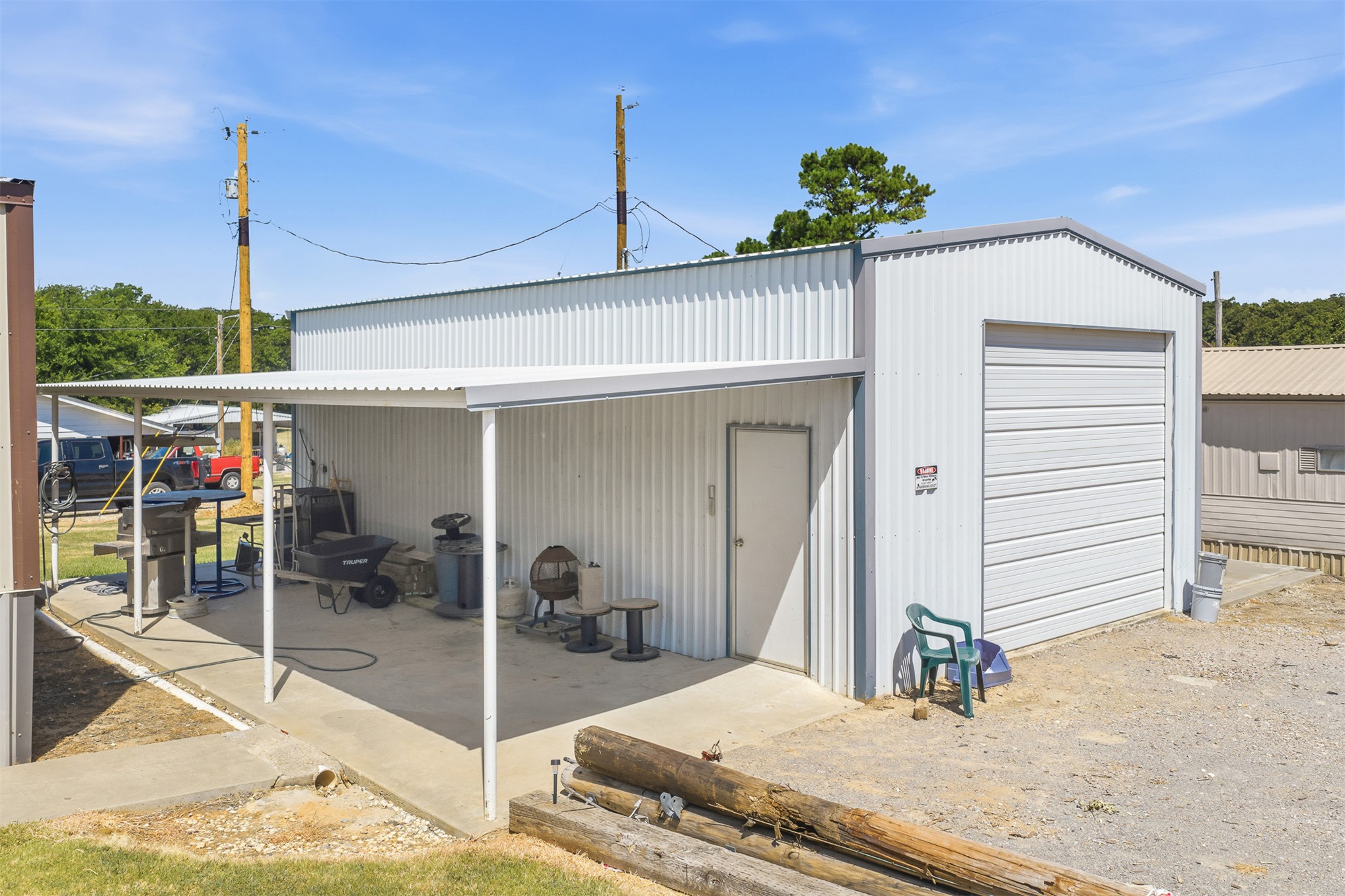9817 Polecat Property Photo 23