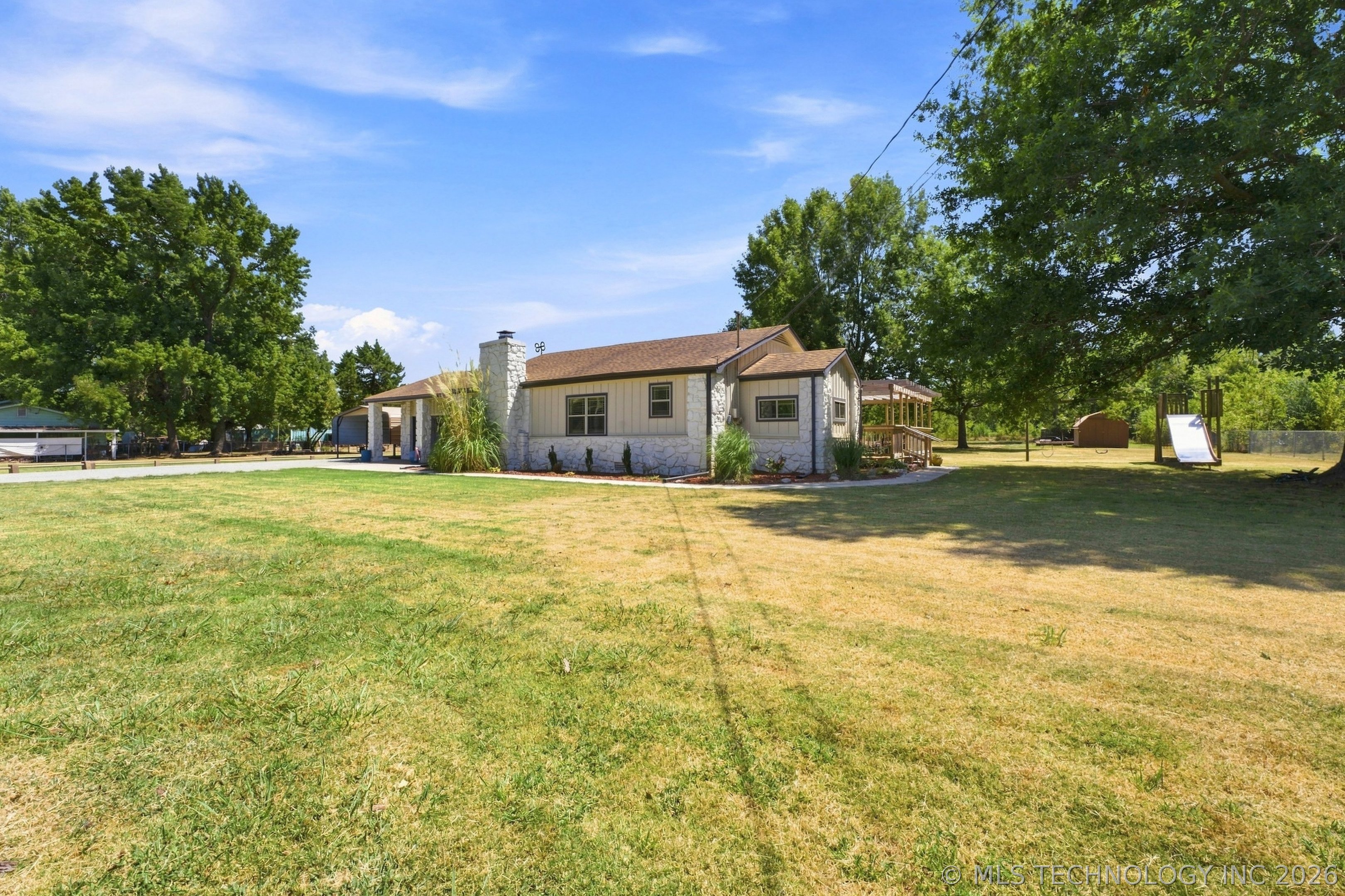 1301 W Smith Ferry Road Property Photo 5