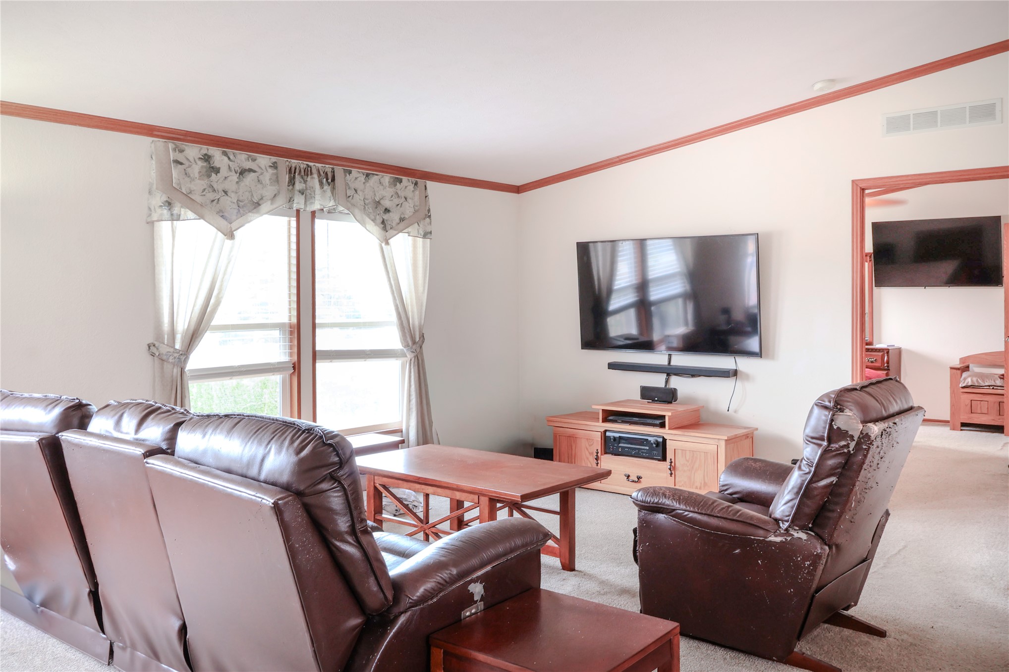 419231 1139 Road Property Photo 2