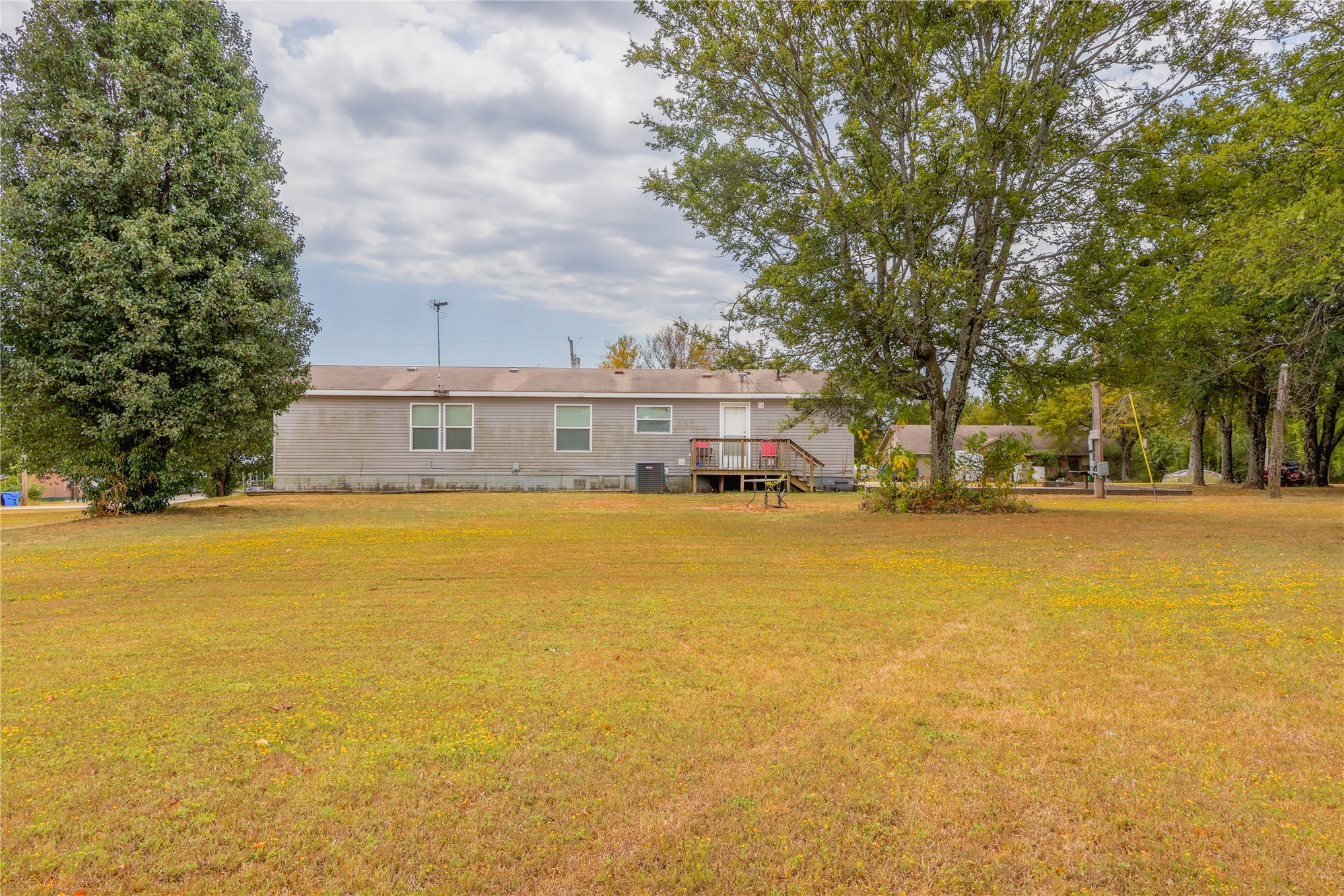 419231 1139 Road Property Photo 18