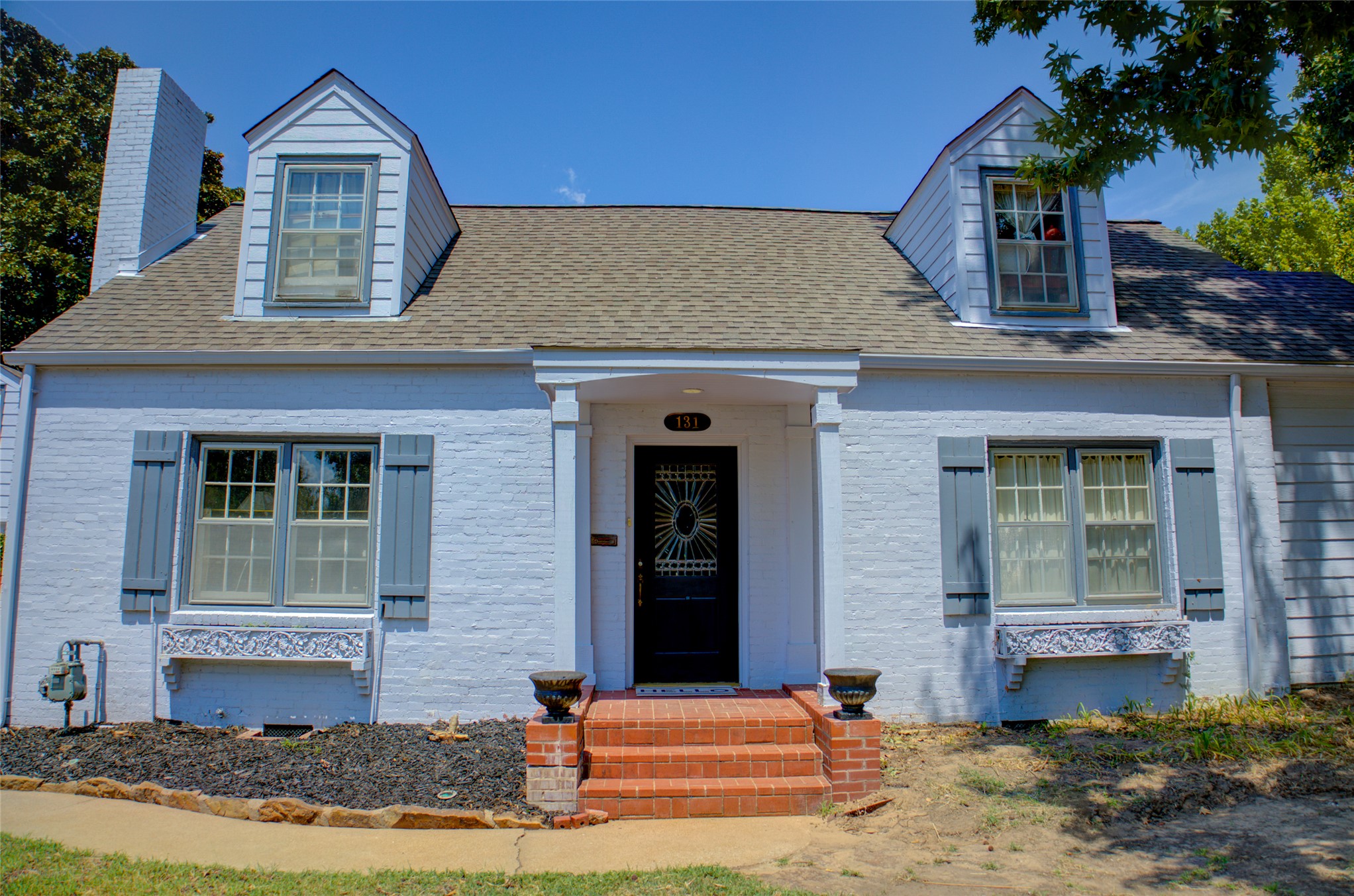 131 E 26th Street Property Photo 1