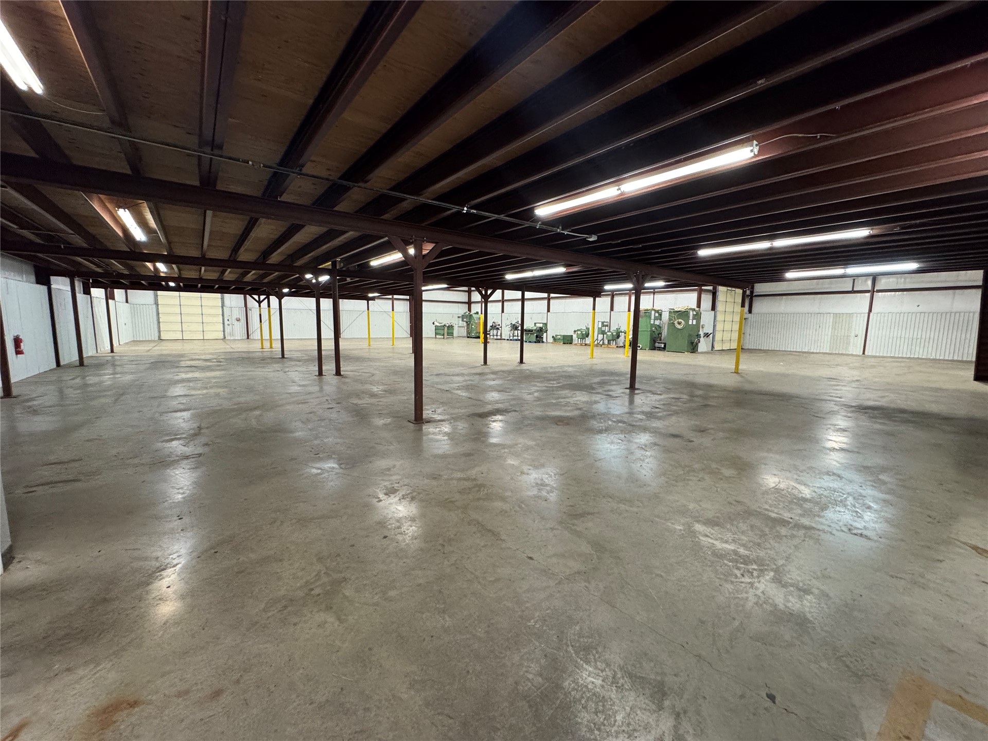 215 E 9th Street Property Photo 10