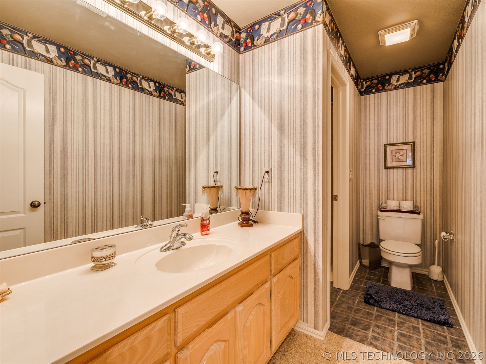 8335 S 70th East Avenue E Property Photo 32