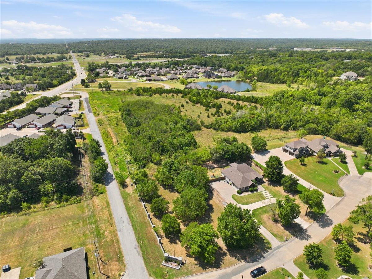 Cobblestone Drive Property Photo 5