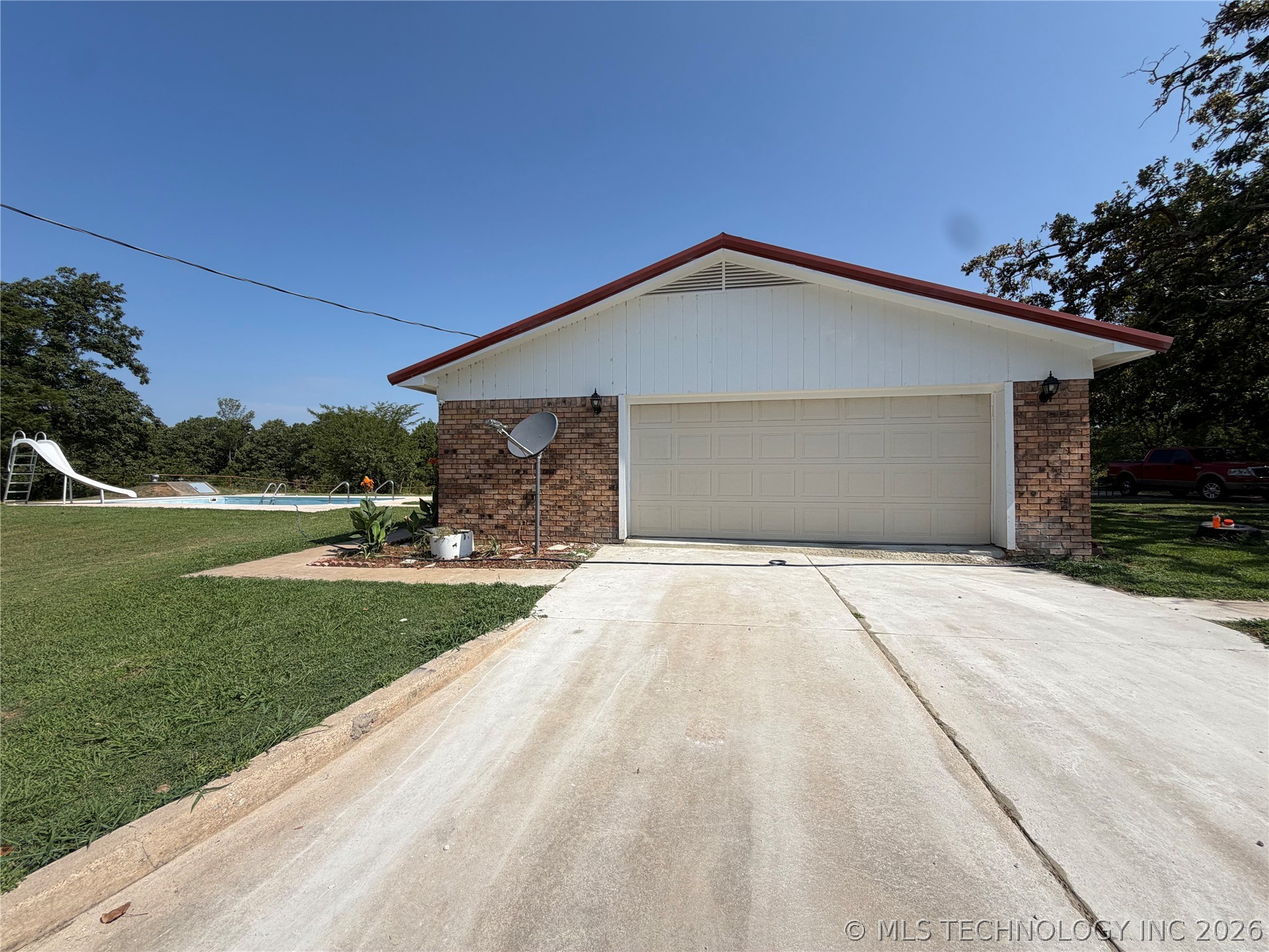 3157 State Road 22 Property Photo 6