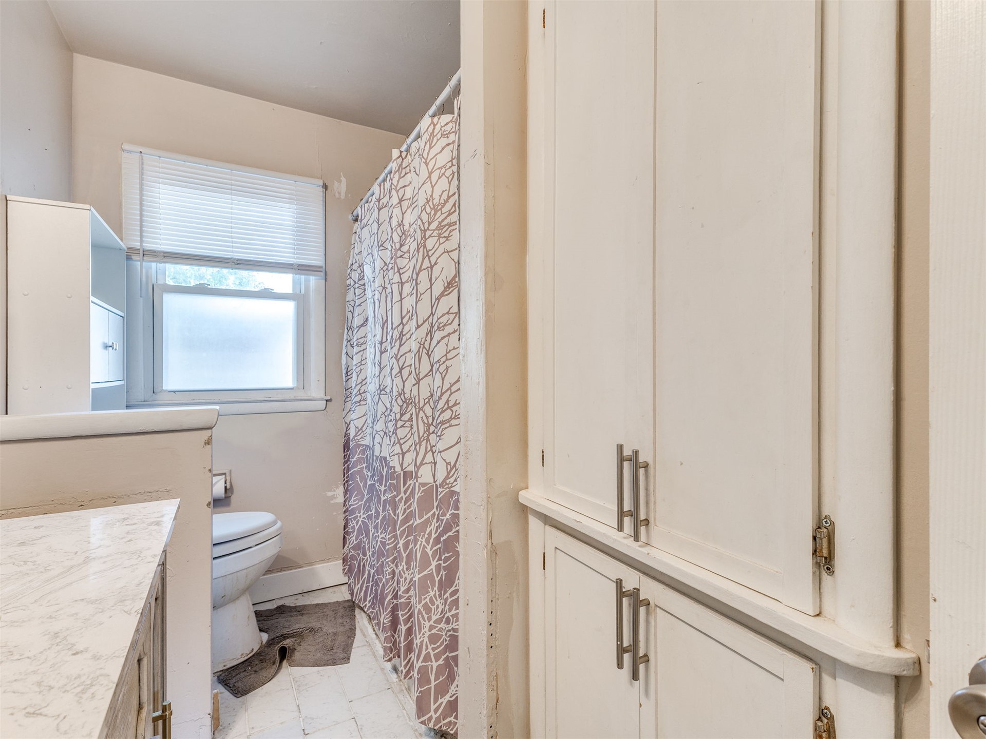 4369 S Yale Avenue Property Photo 22
